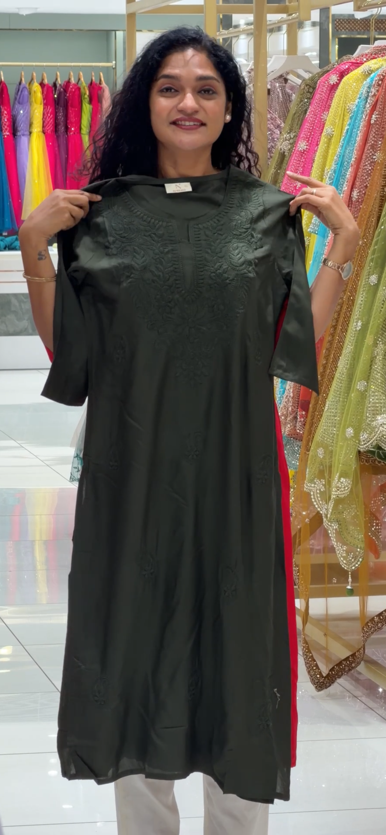 CHIKANKARI LONG TOPS - IHA 34164