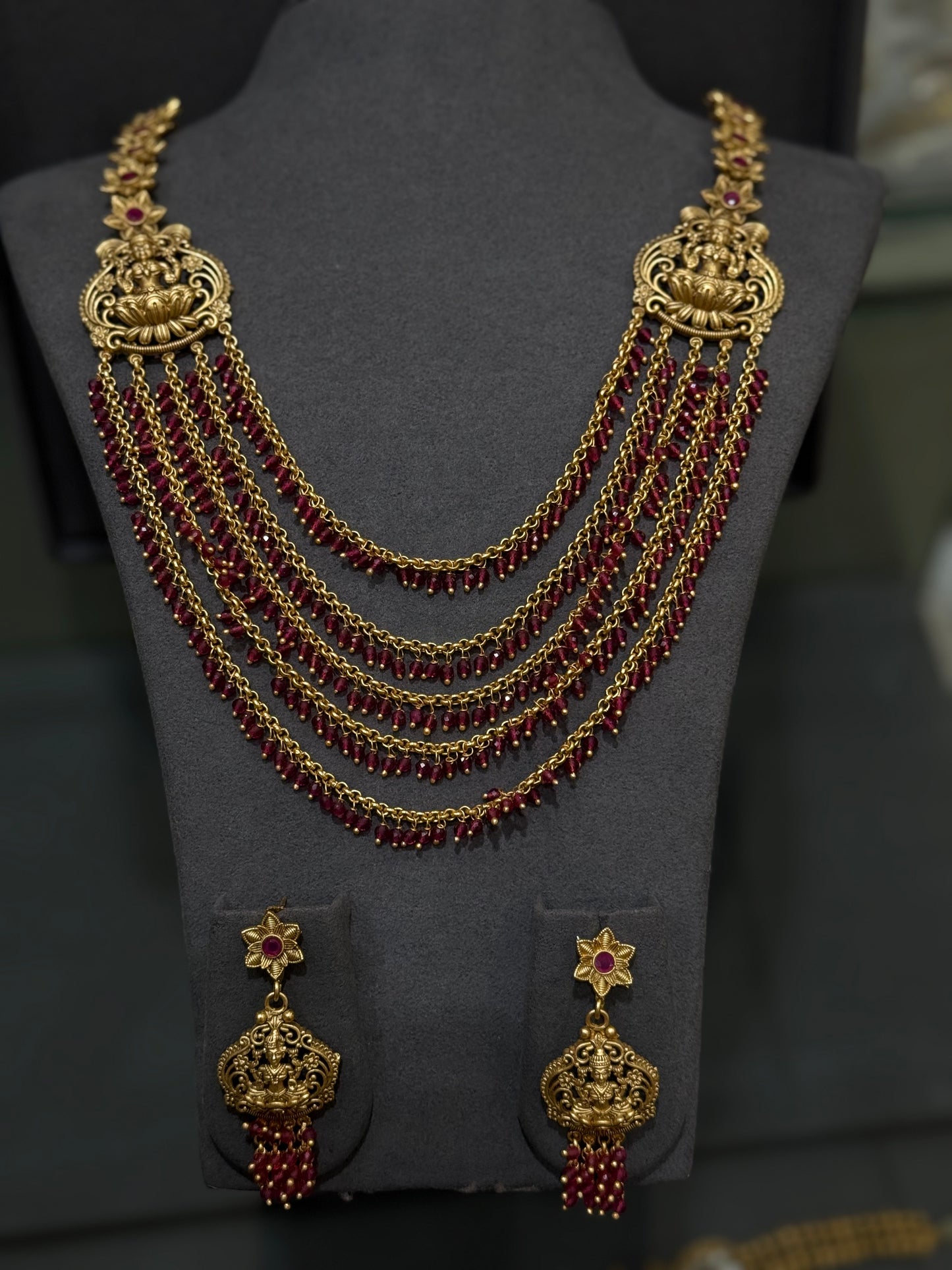 DESIGNER NECKLACE SETS - IHA 26304