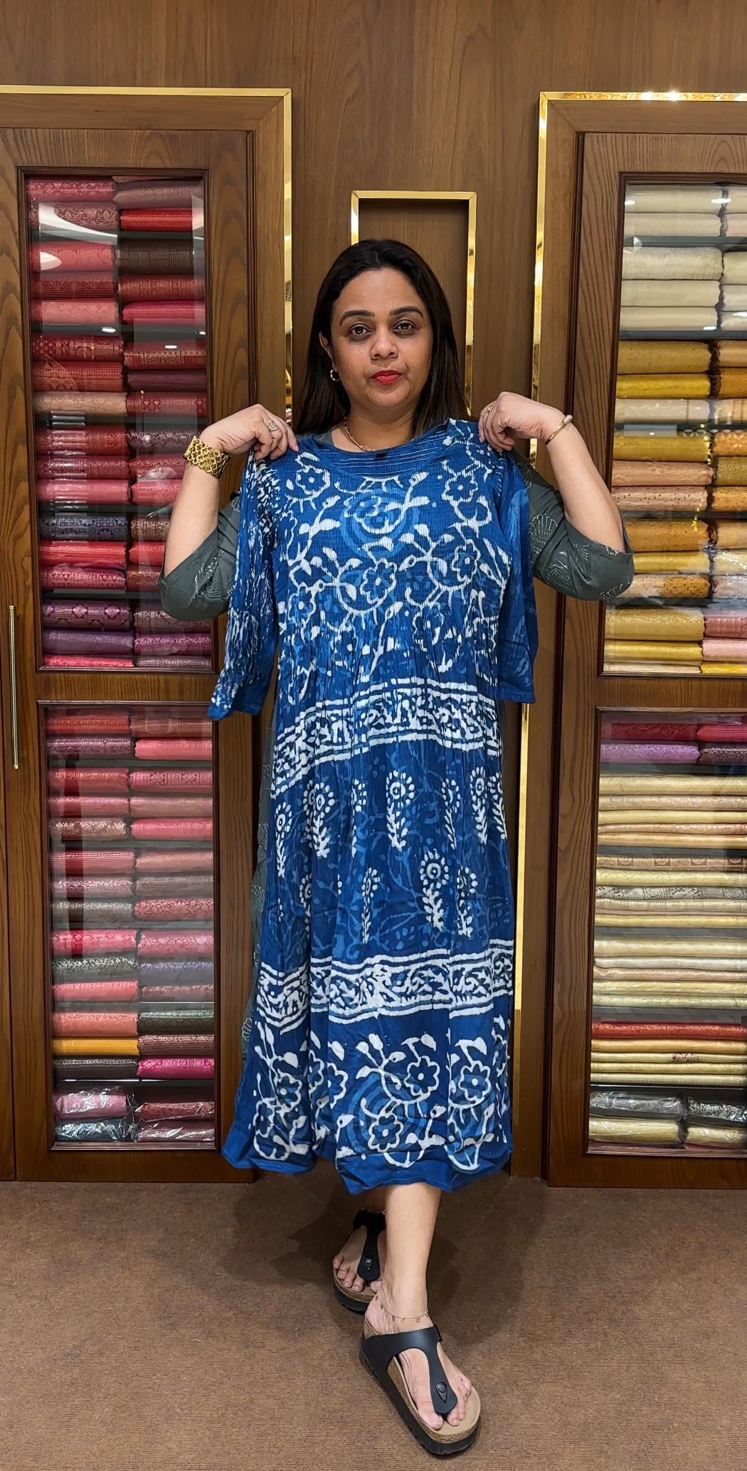 SMOKING PRINTED TOPS - IHA 21903