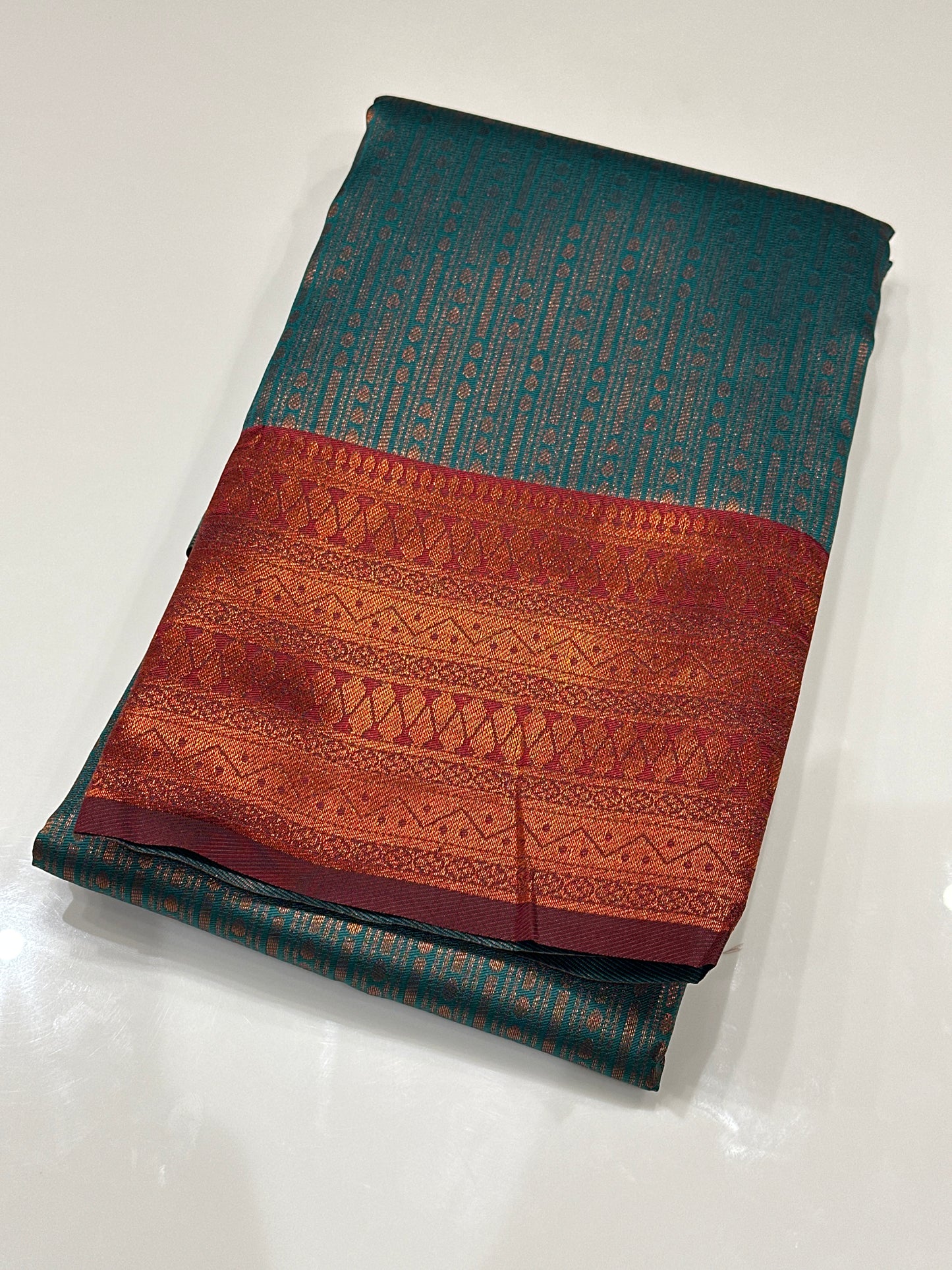 OFFER SALES SAREES - IHA 27182