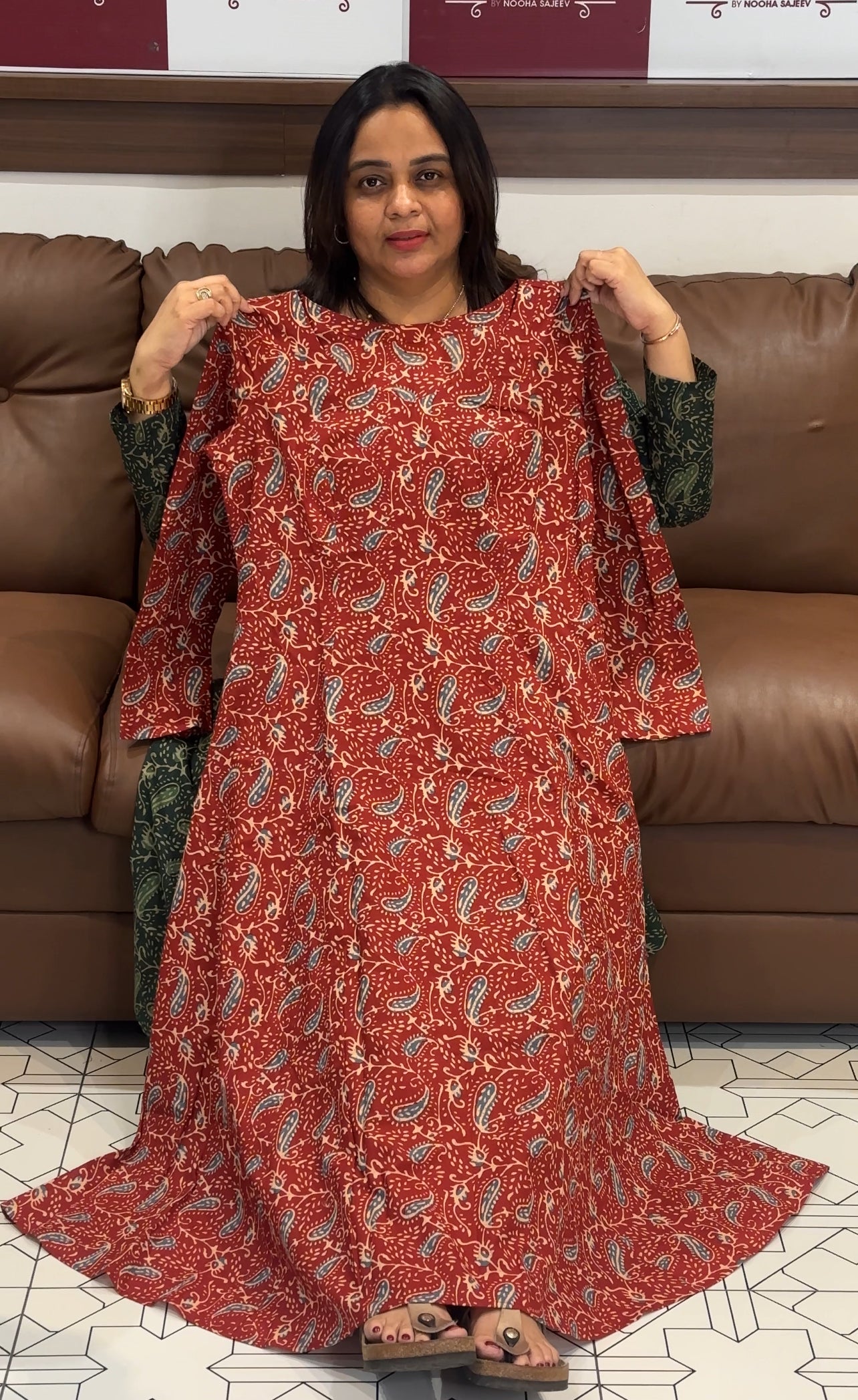 IHA'S IN-HOUSE PRINTED A-LINE TOPS - IHA 27259