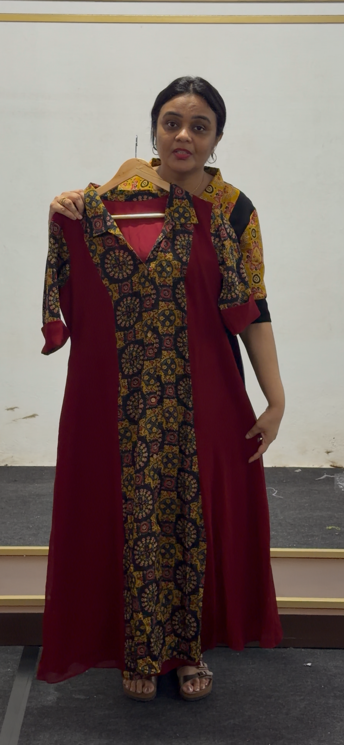 IHA'S IN-HOUSE ALINE TOP - IHA 36047