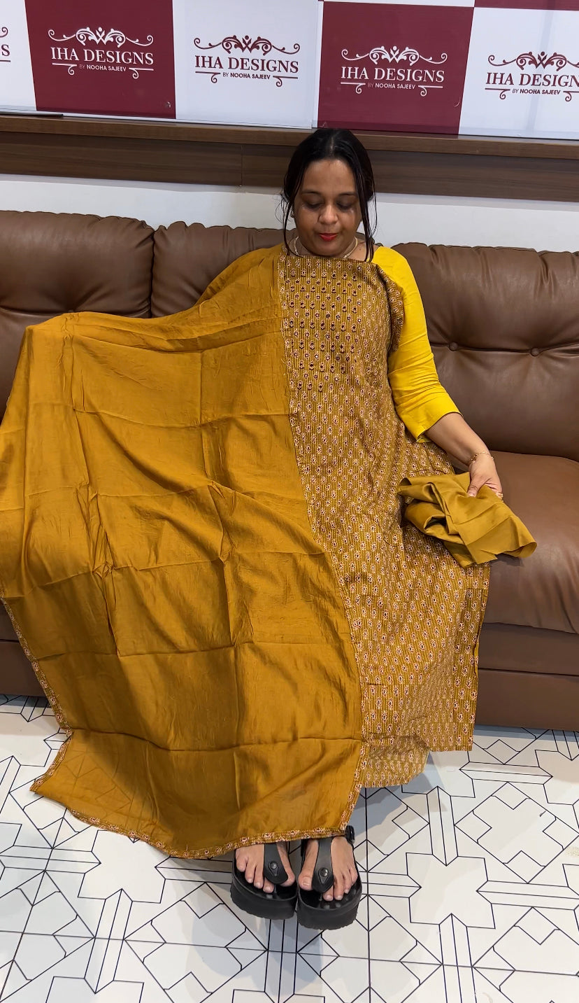 COTTON PRINTED UNSTITCHED SALWAR SUIT - IHA 8589
