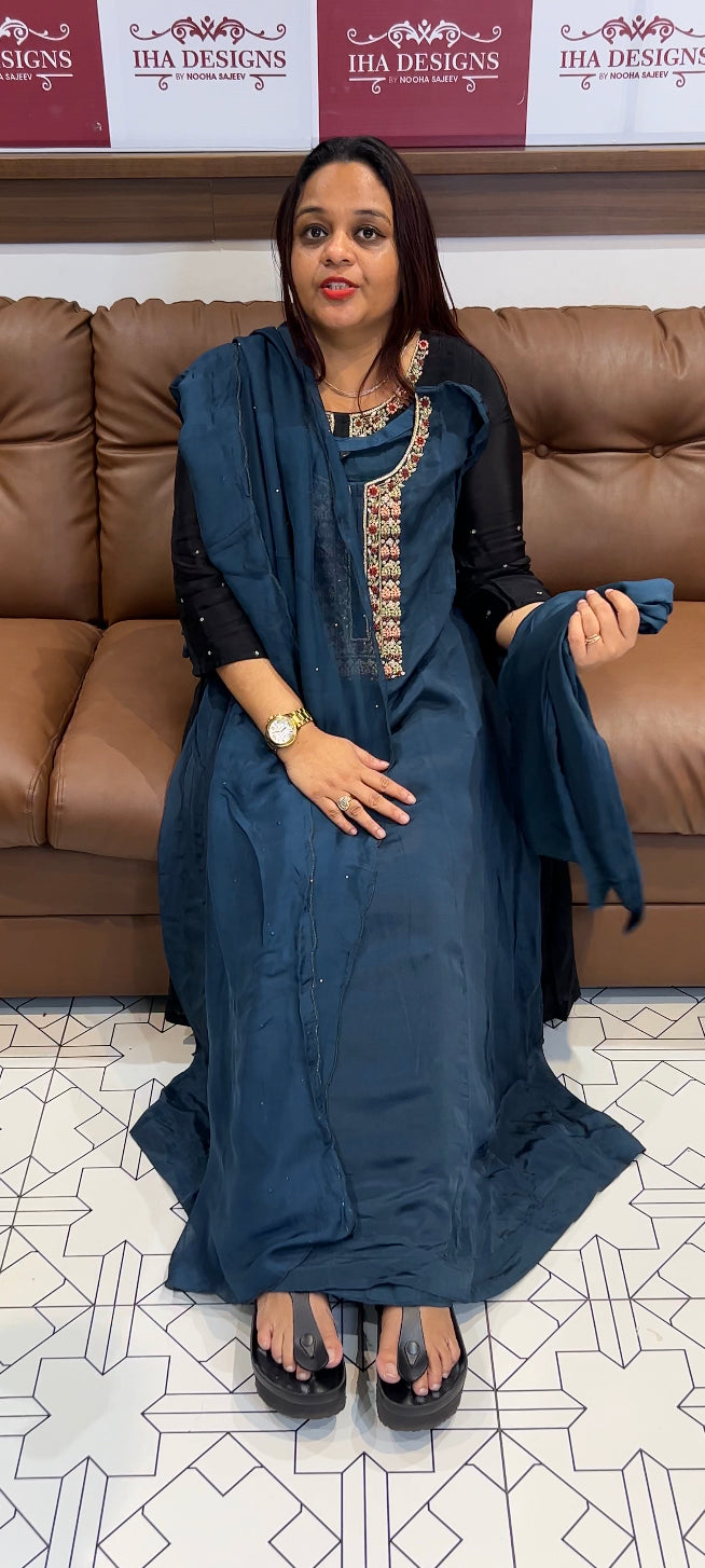 PLATINUM CHIFFON TOP , BOTTOM AND DUPATTA - IHA 8418
