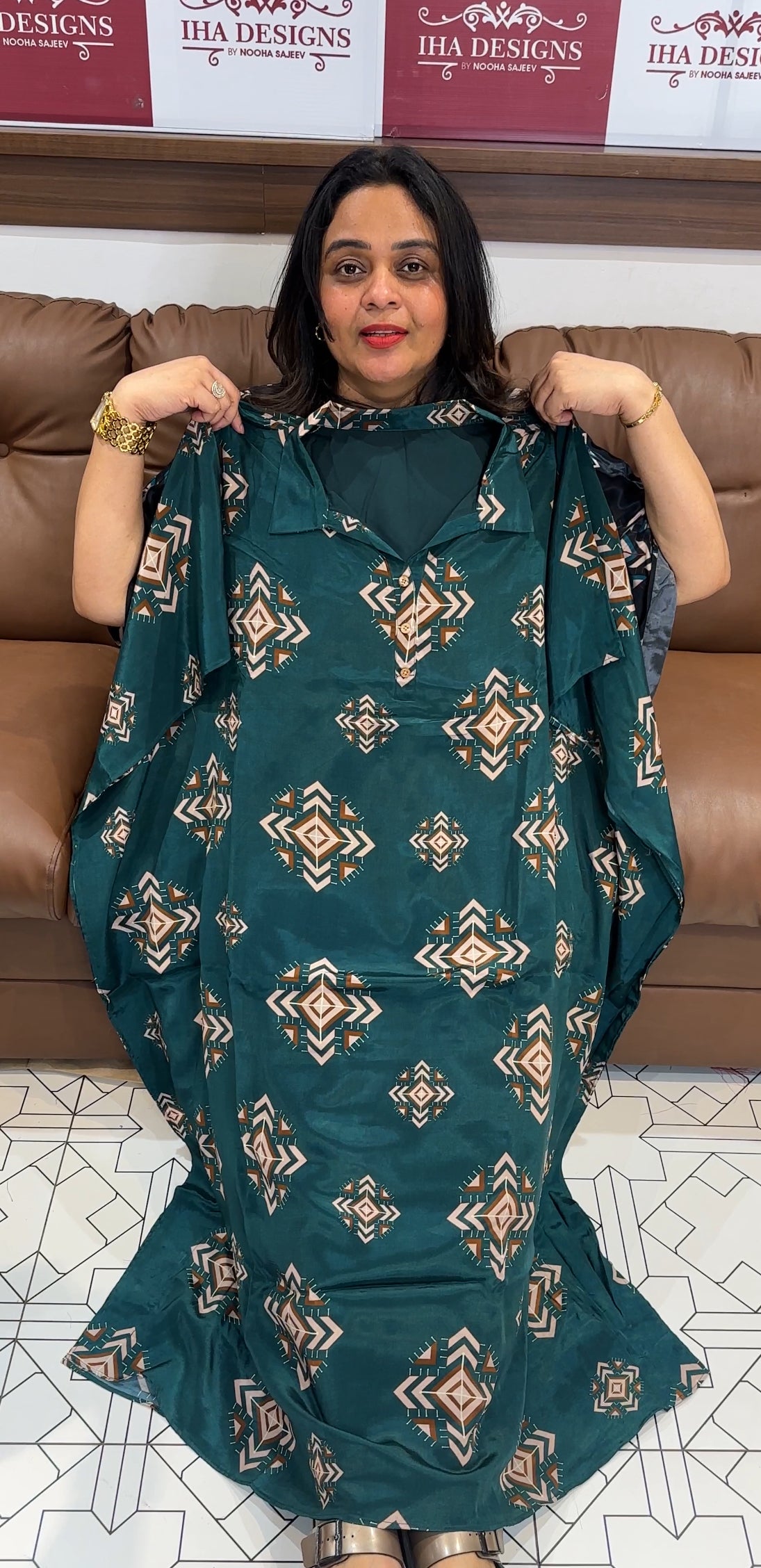 IHA'S IN-HOUSE KAFTAN TOPS - IHA 21529