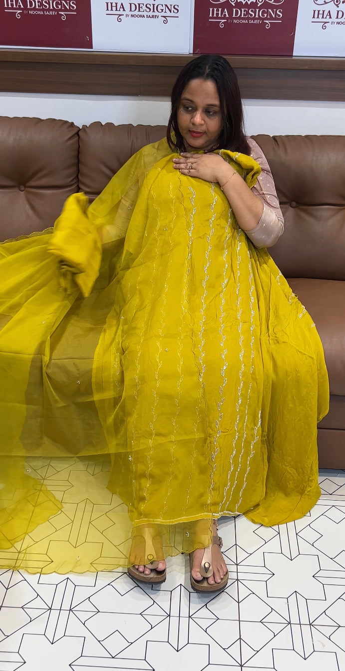 PLATINUM CHIFFON UNSTITCHED SALWAR SUITS - IHA 9544
