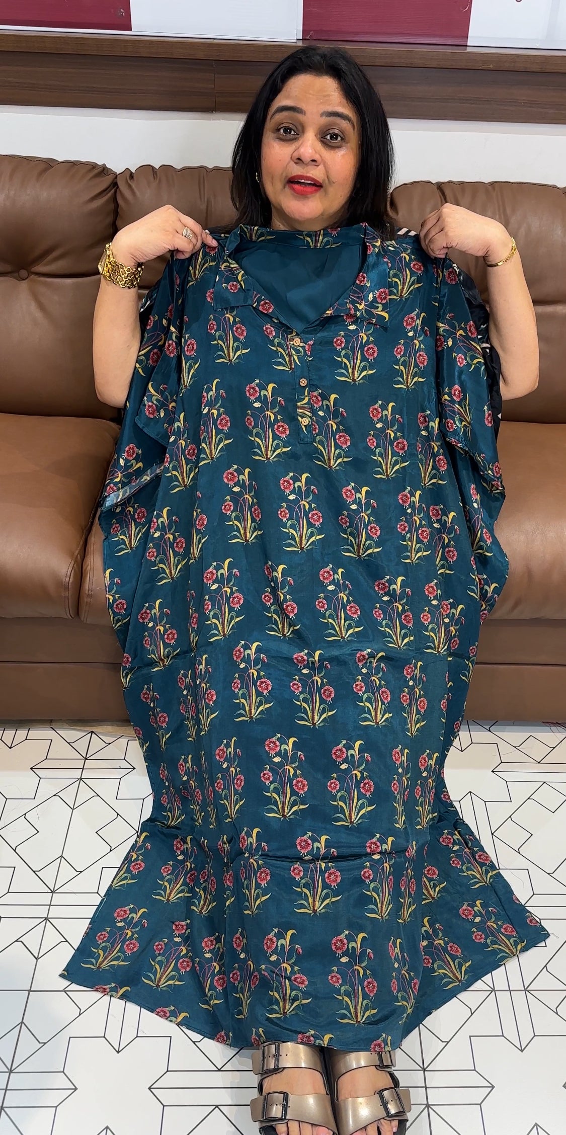 IHA'S IN-HOUSE KAFTAN TOPS - IHA 21529