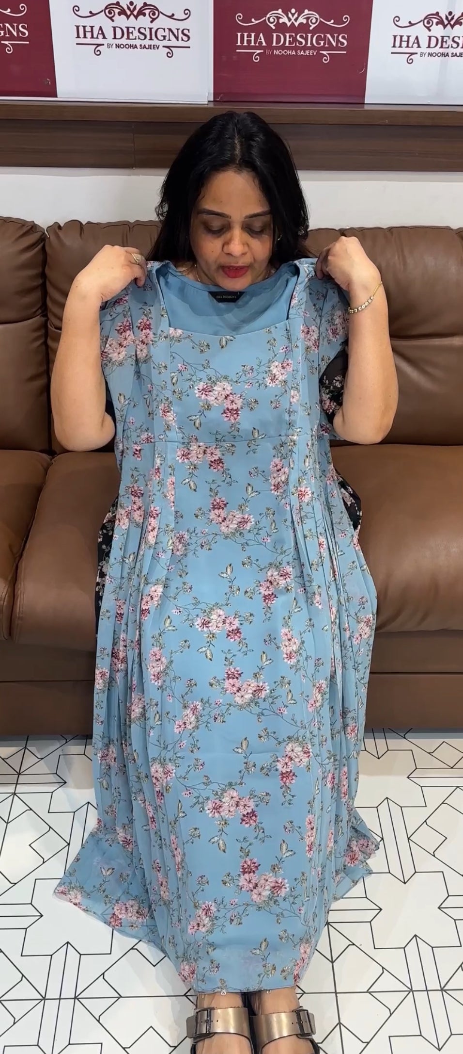 IHA'S IN-HOUSE PRINTED ALINE TOPS - IHS 20578