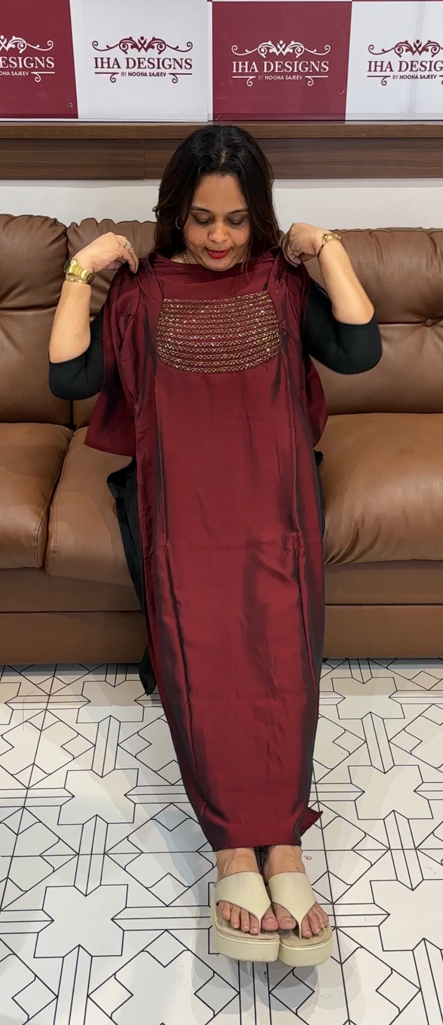 IHA'S IN-HOUSE HAND WORKED TOP AND BOTTOM - IHA 31362