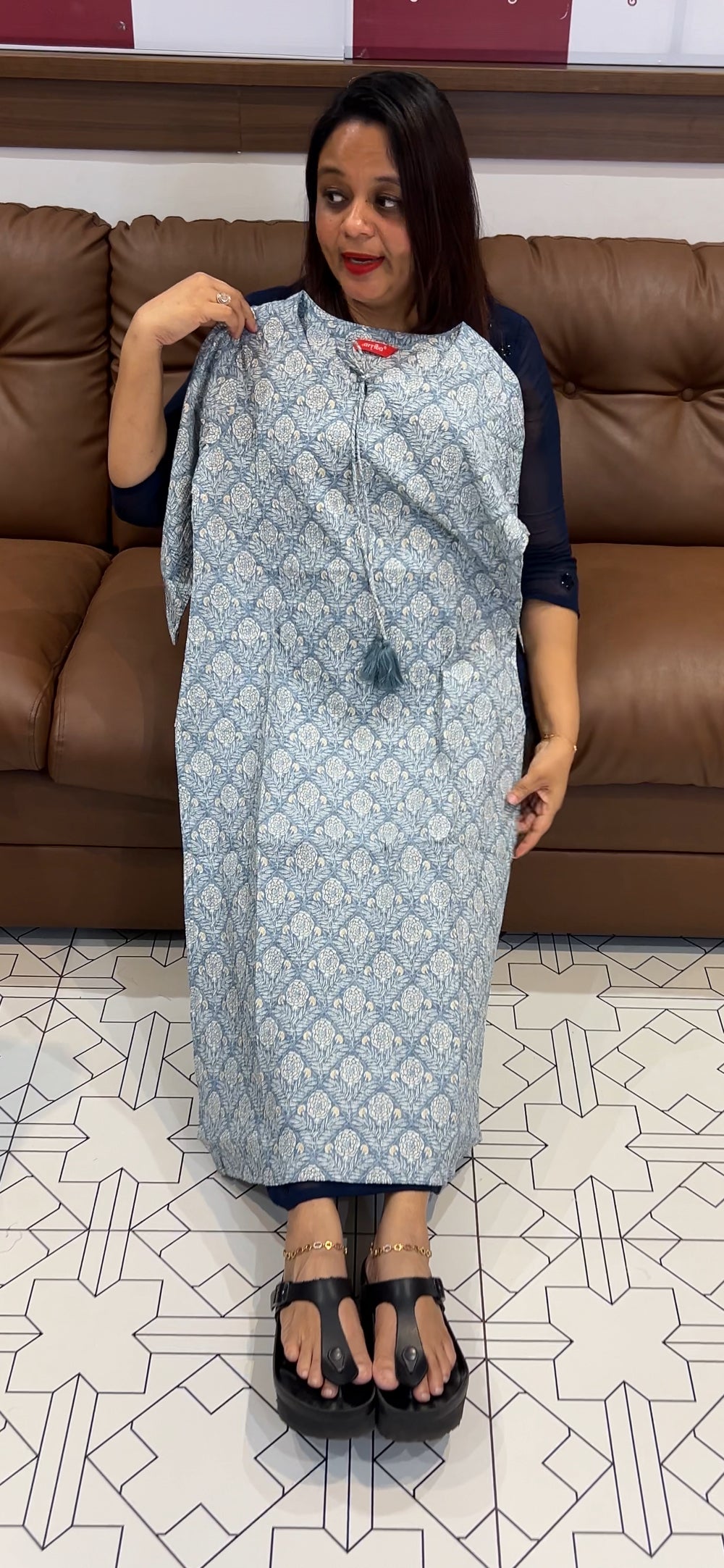 BUDGET BUY PRINTED COTTON TOPS - IHA 9689