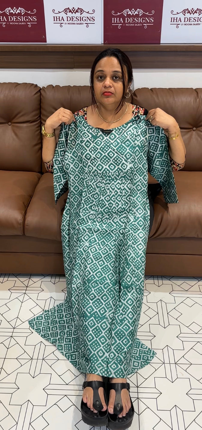 IHA'S IN-HOUSE BATIK PRINTED ALINE TOPS - IHA 8214