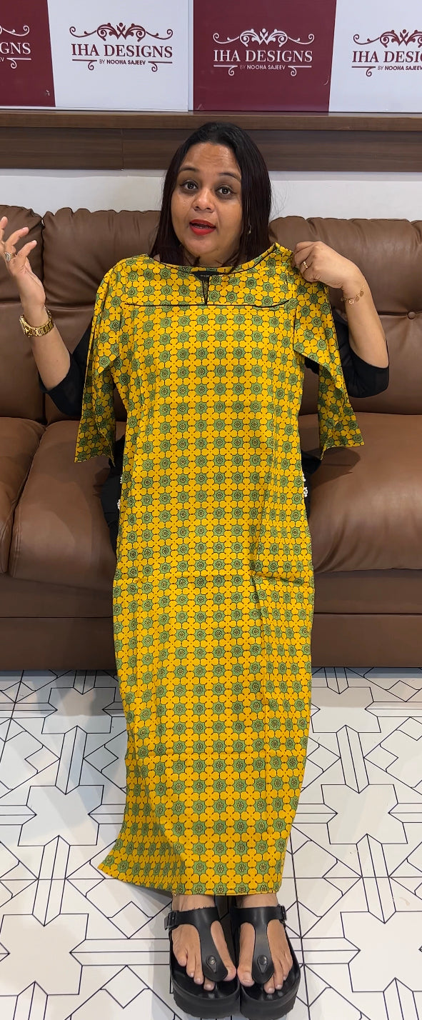 IHA'S IN-HOUSE PRINTED COTTON TOP - IHA 8473