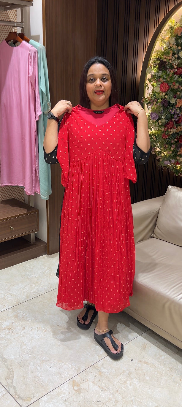 IHA'S IN-HOUSE ALIYA CUT ALINE TOPS - IHA 9556