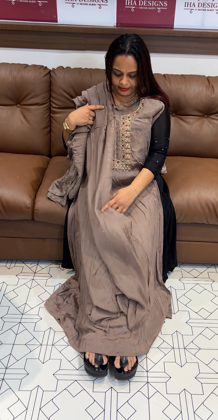 PLATINUM CHIFFON TOP , BOTTOM AND DUPATTA - IHA 8418