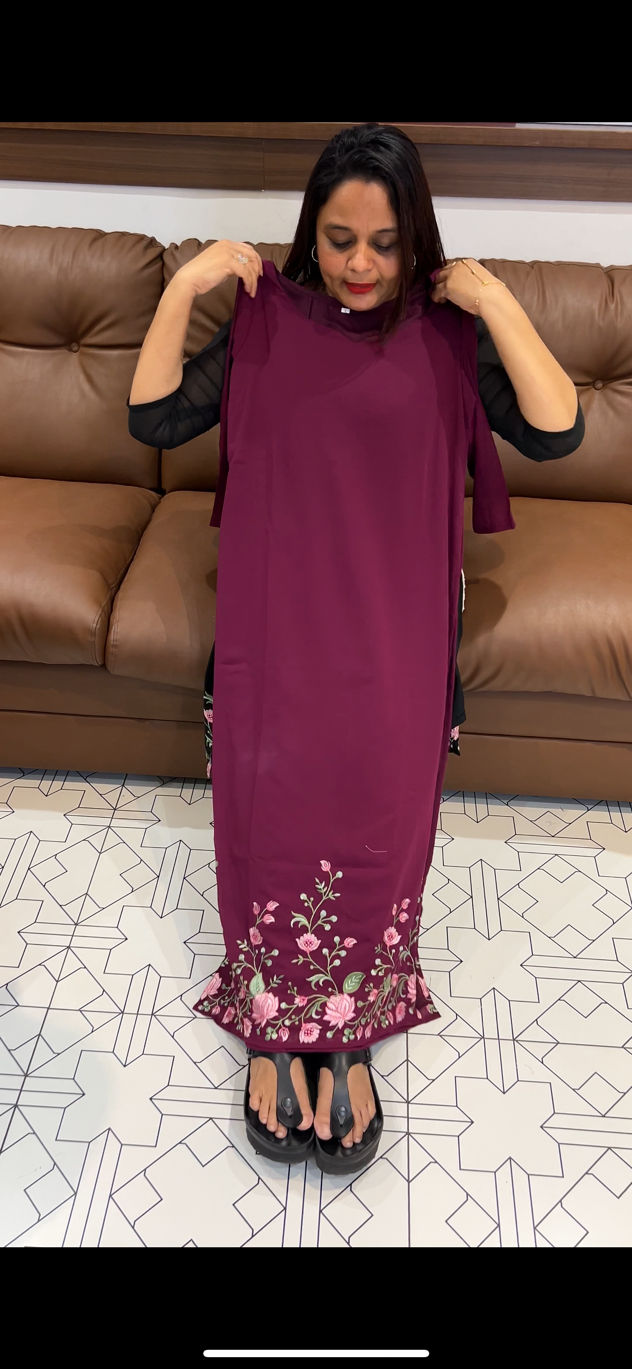 IHA'S IN-HOUSE SLITED TOPS COLLECTION - IHA 9668