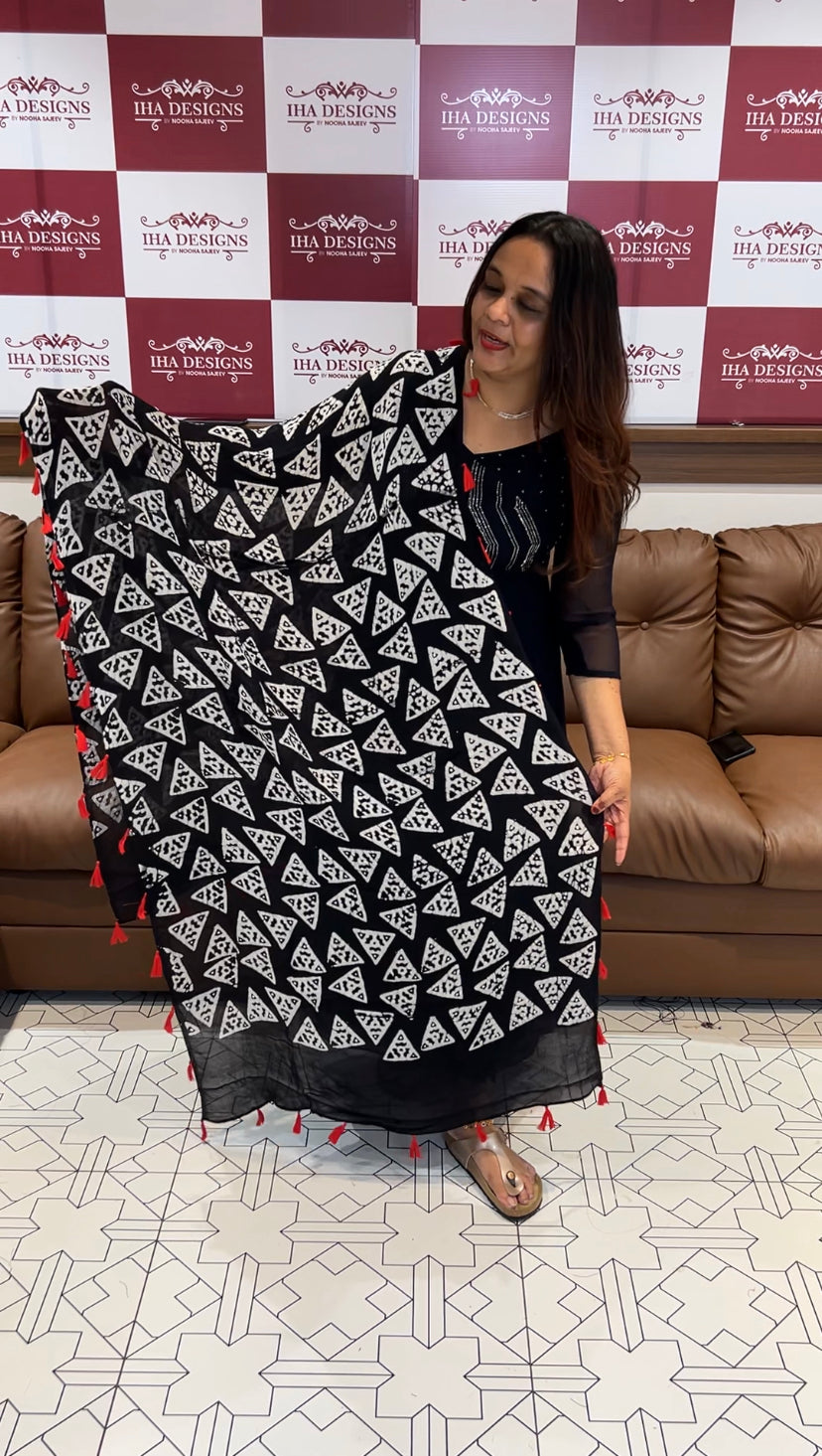 BATIK PRINTED GEORGETTE DUPATTA - IHA 6497