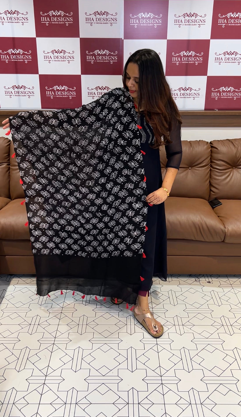 BATIK PRINTED GEORGETTE DUPATTA - IHA 6497