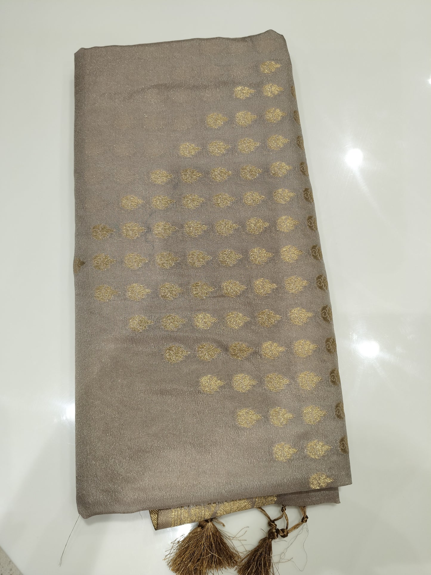 OFFER SALES SAREES - IHA 27601