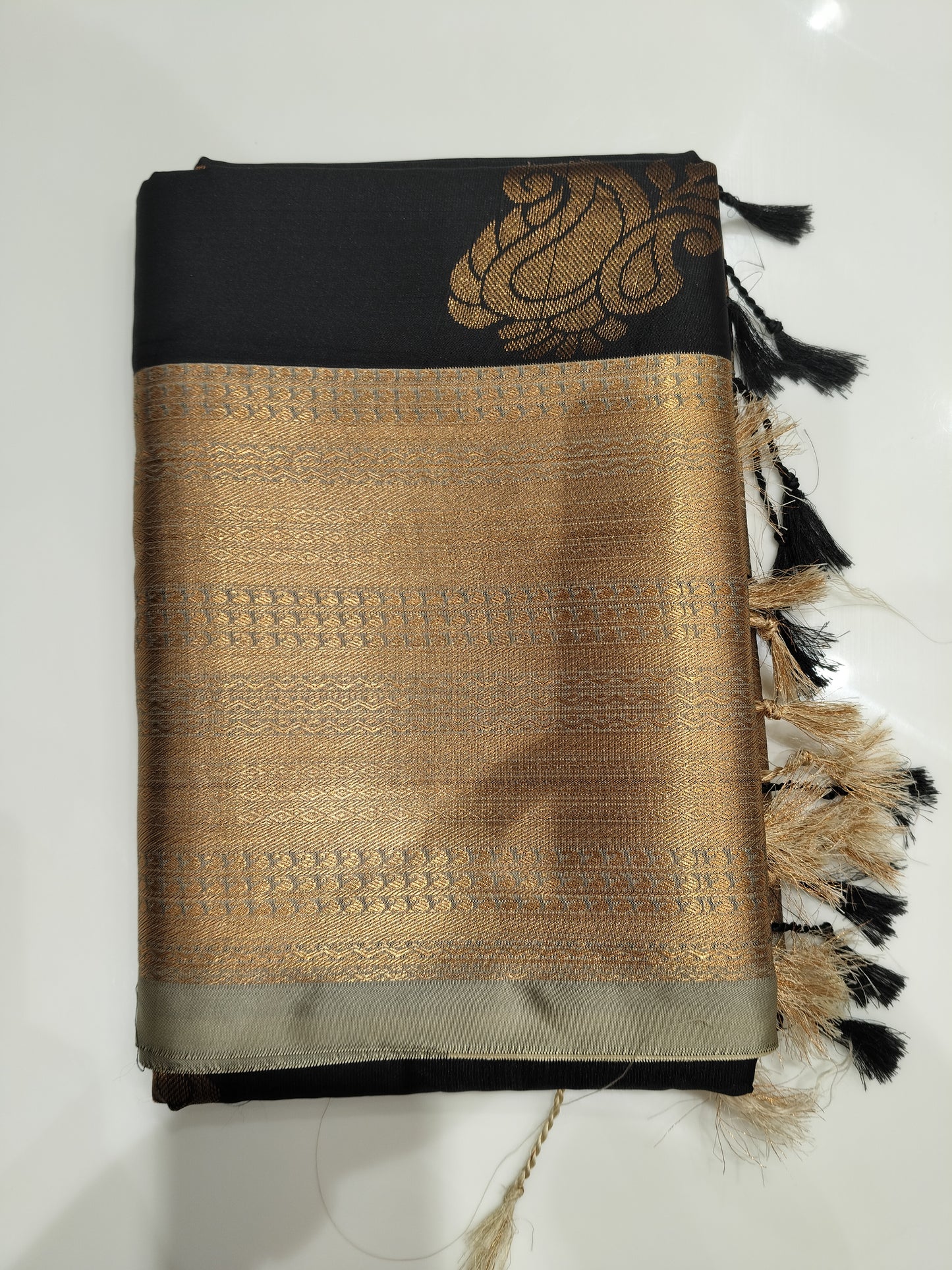 OFFER SALES SAREES - IHA 27601