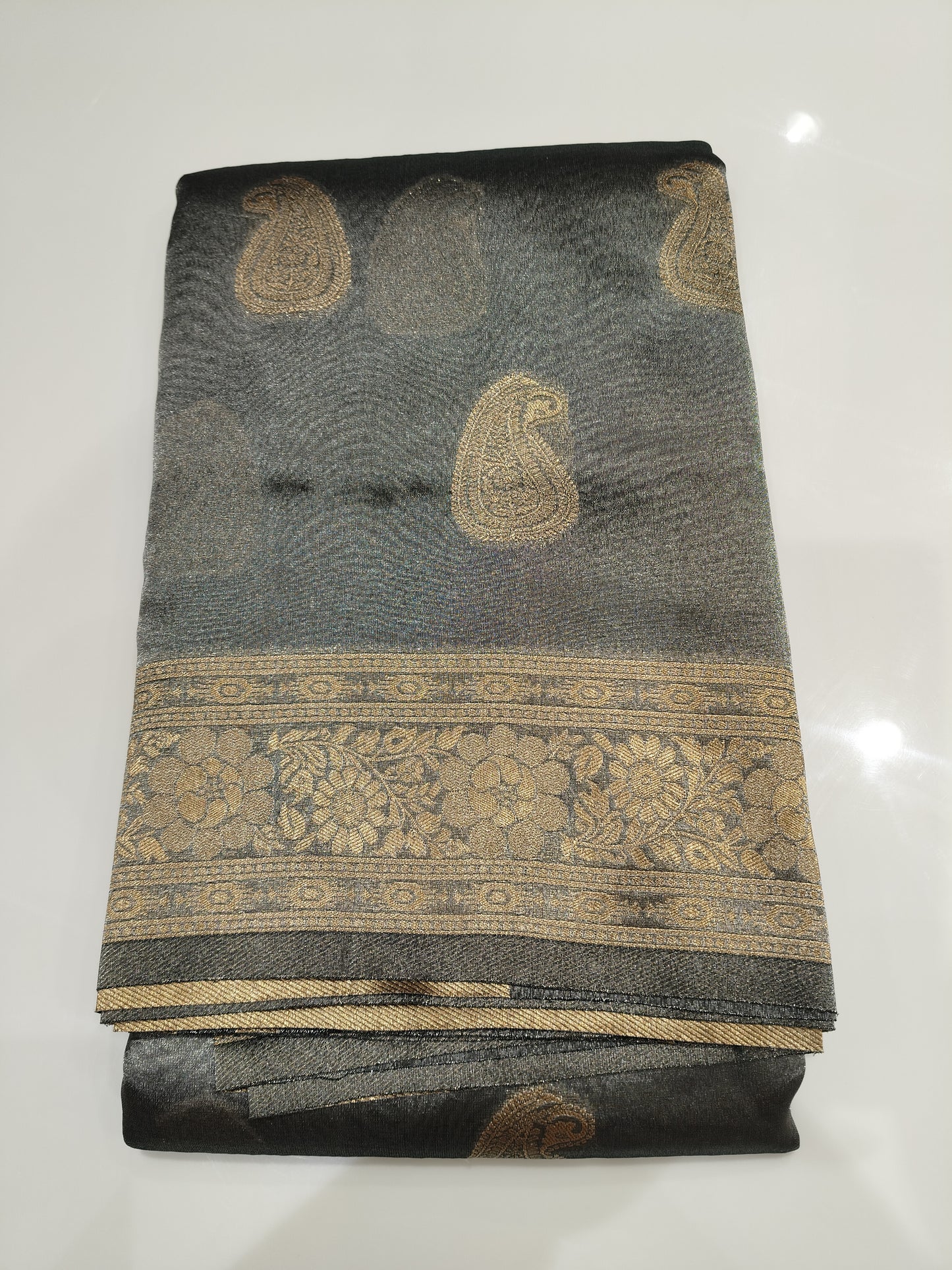 OFFER SALES SAREES - IHA 27601