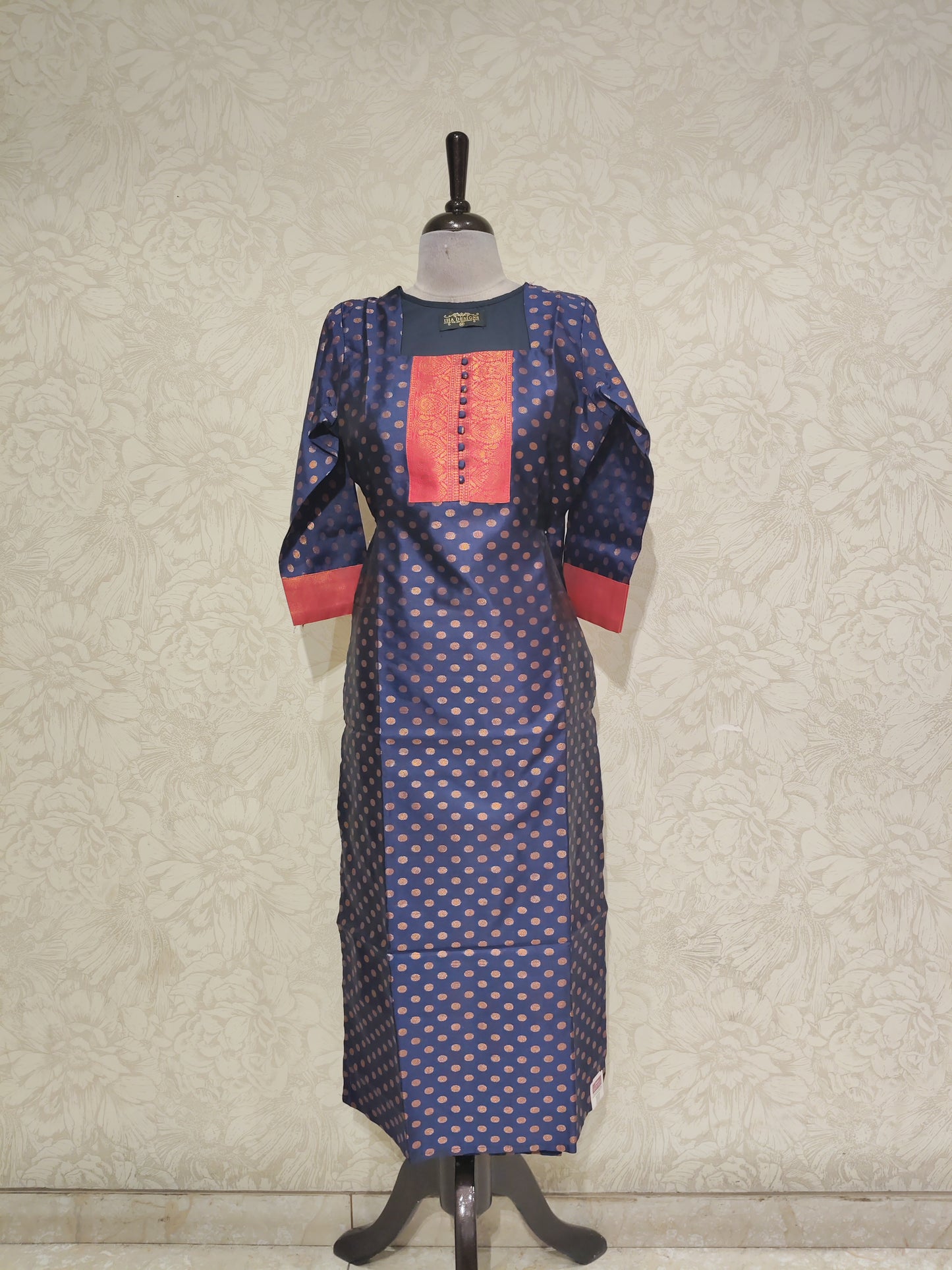 OFFER SALES TOP ONLY COLLECTIONS  - IHA 27845