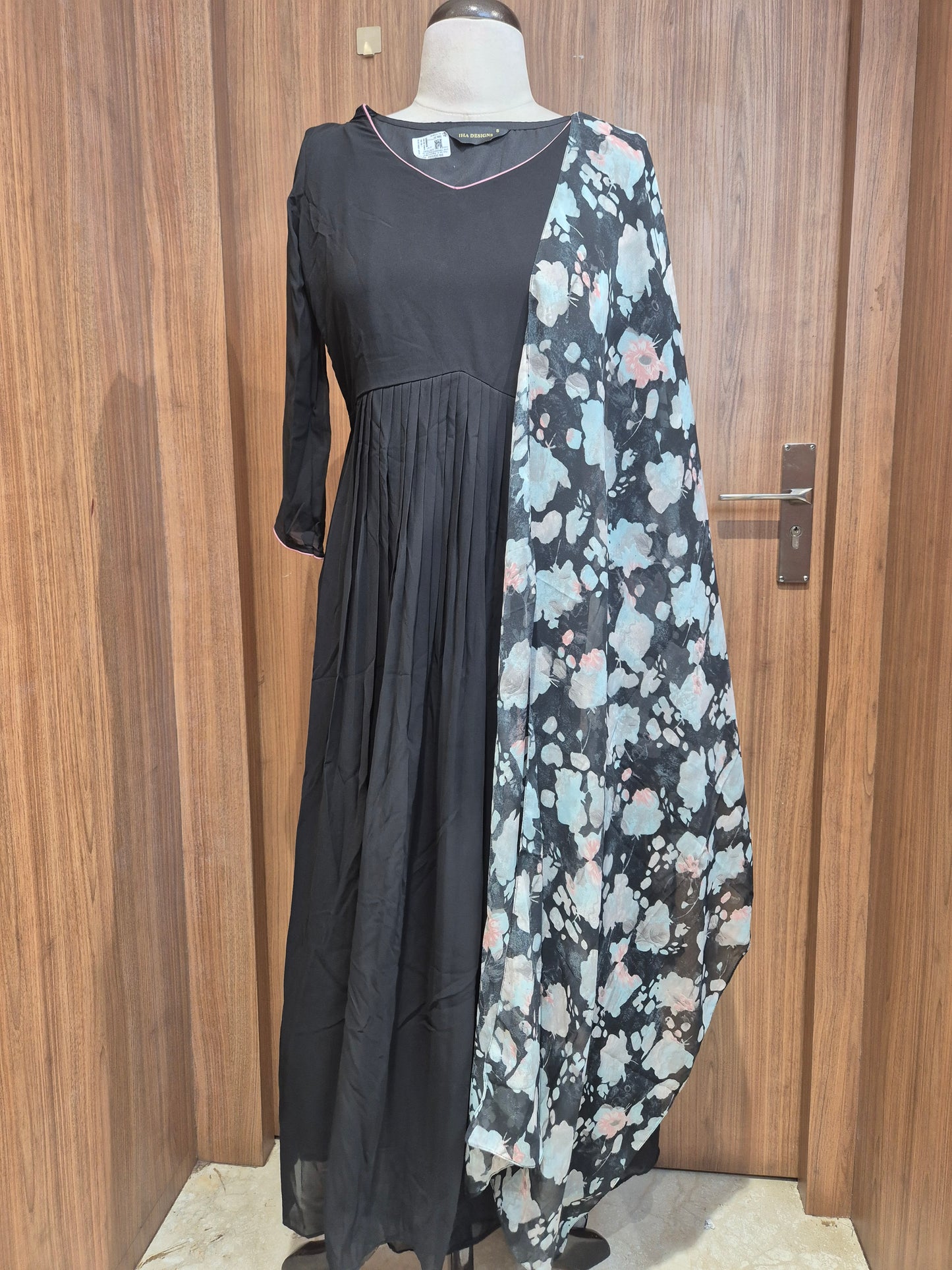 OFFER SALES TOPS COLLECTIONS - IHA 26796