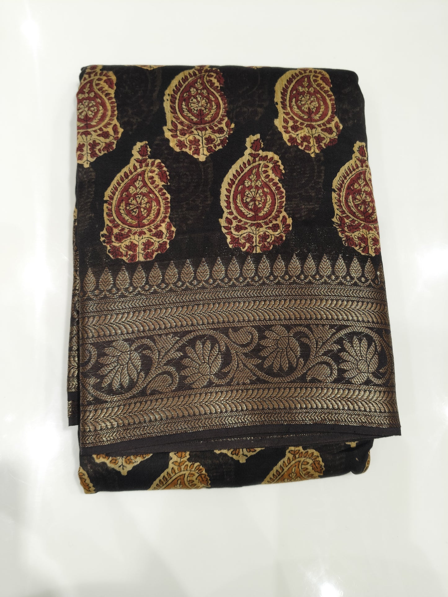 OFFER SALES SAREES - IHA 27667
