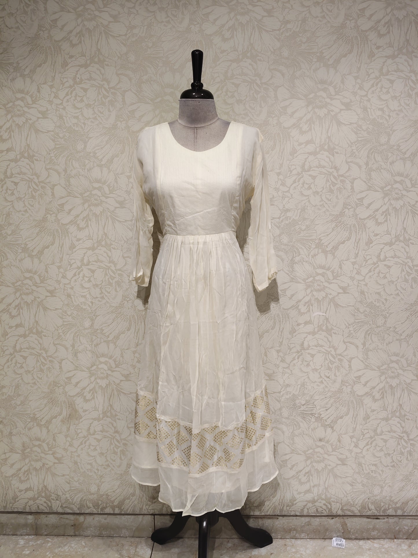 OFFER SALES TOP ONLY COLLECTIONS  - IHA 27844