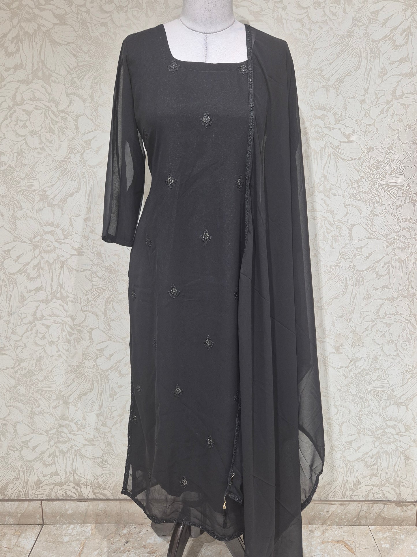 OFFER SALES TOPS COLLECTIONS - IHA 26847