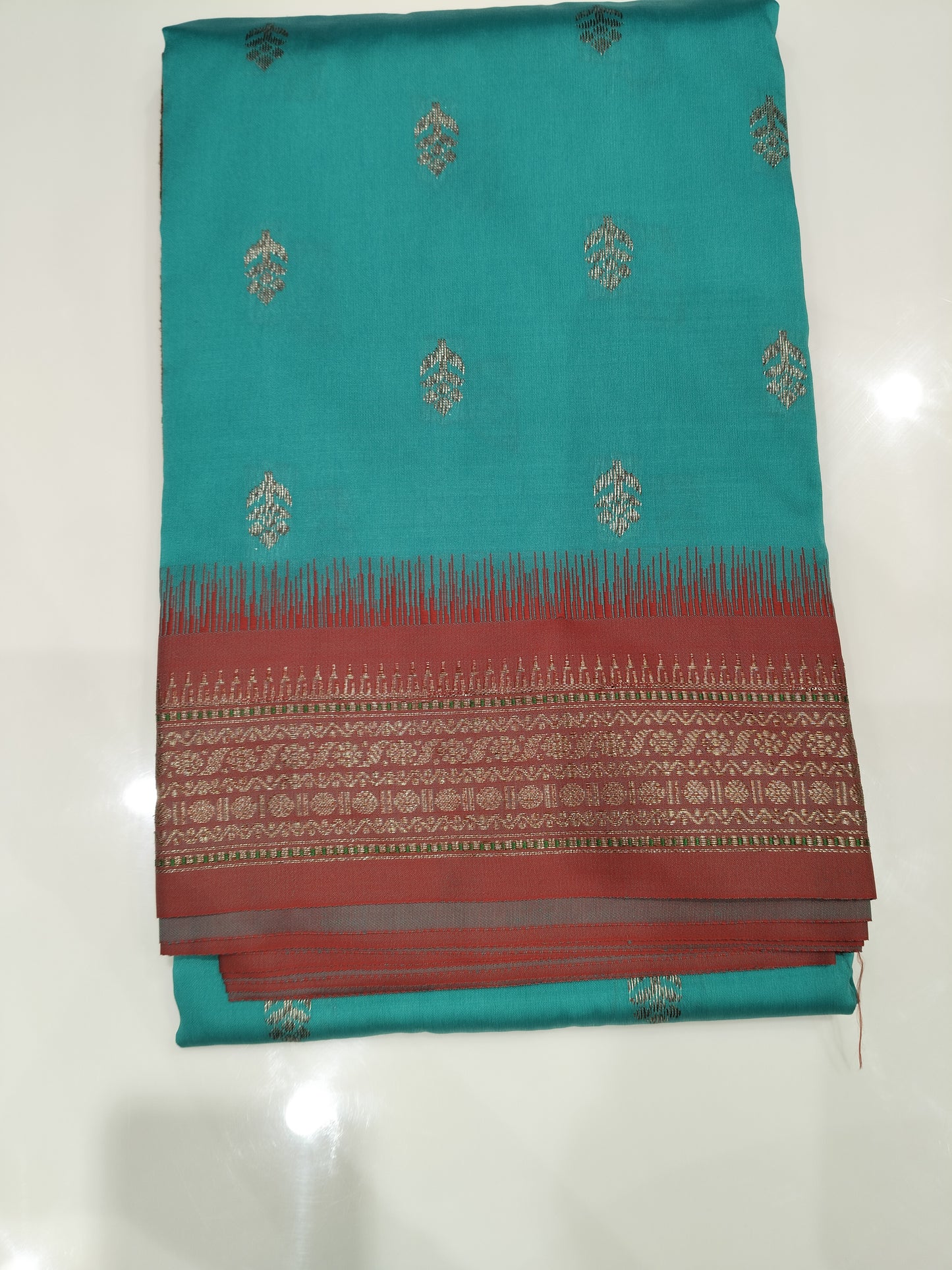 OFFER SALES SAREES - IHA 27601
