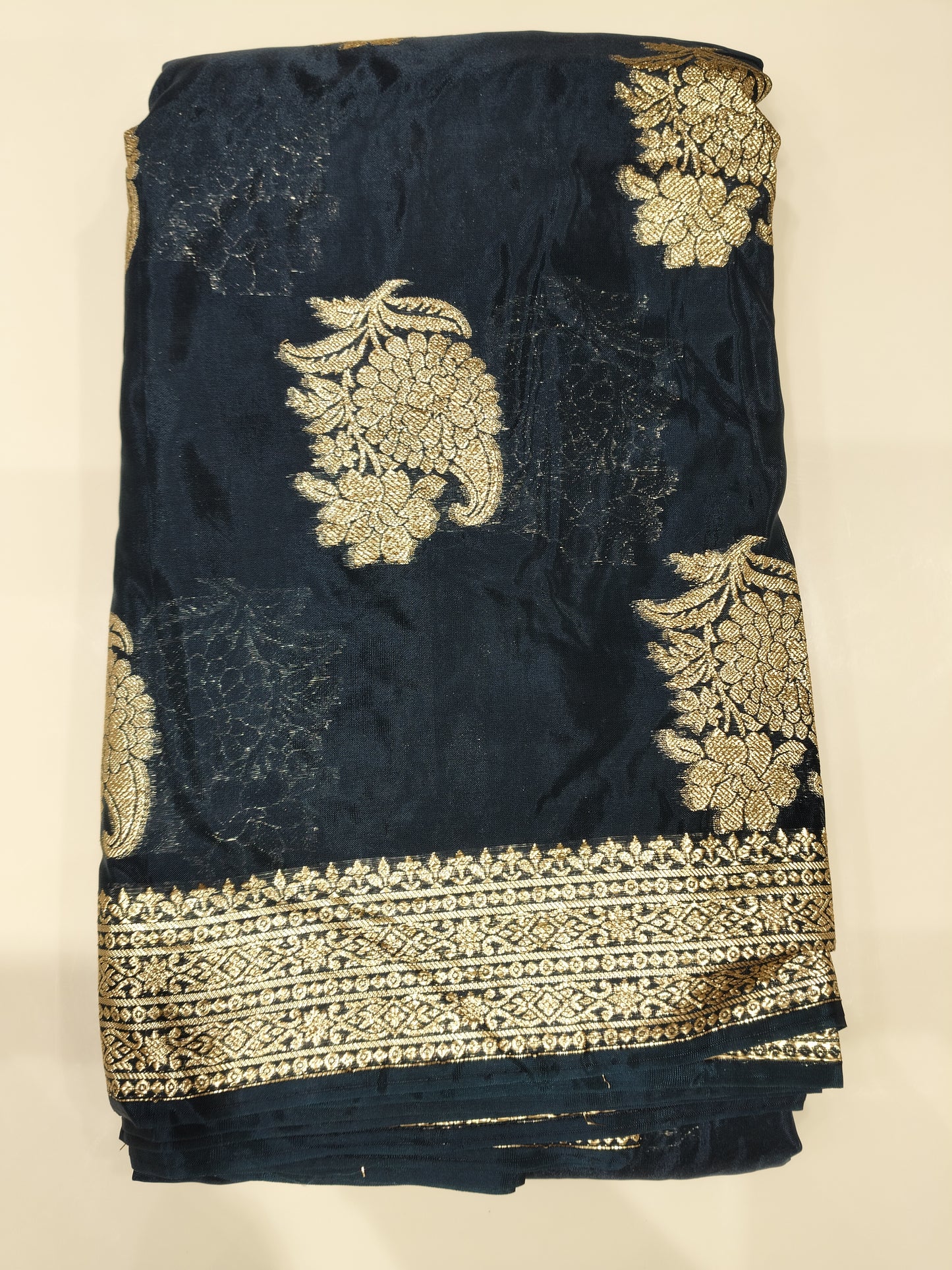OFFER SALES SAREES - IHA 27667