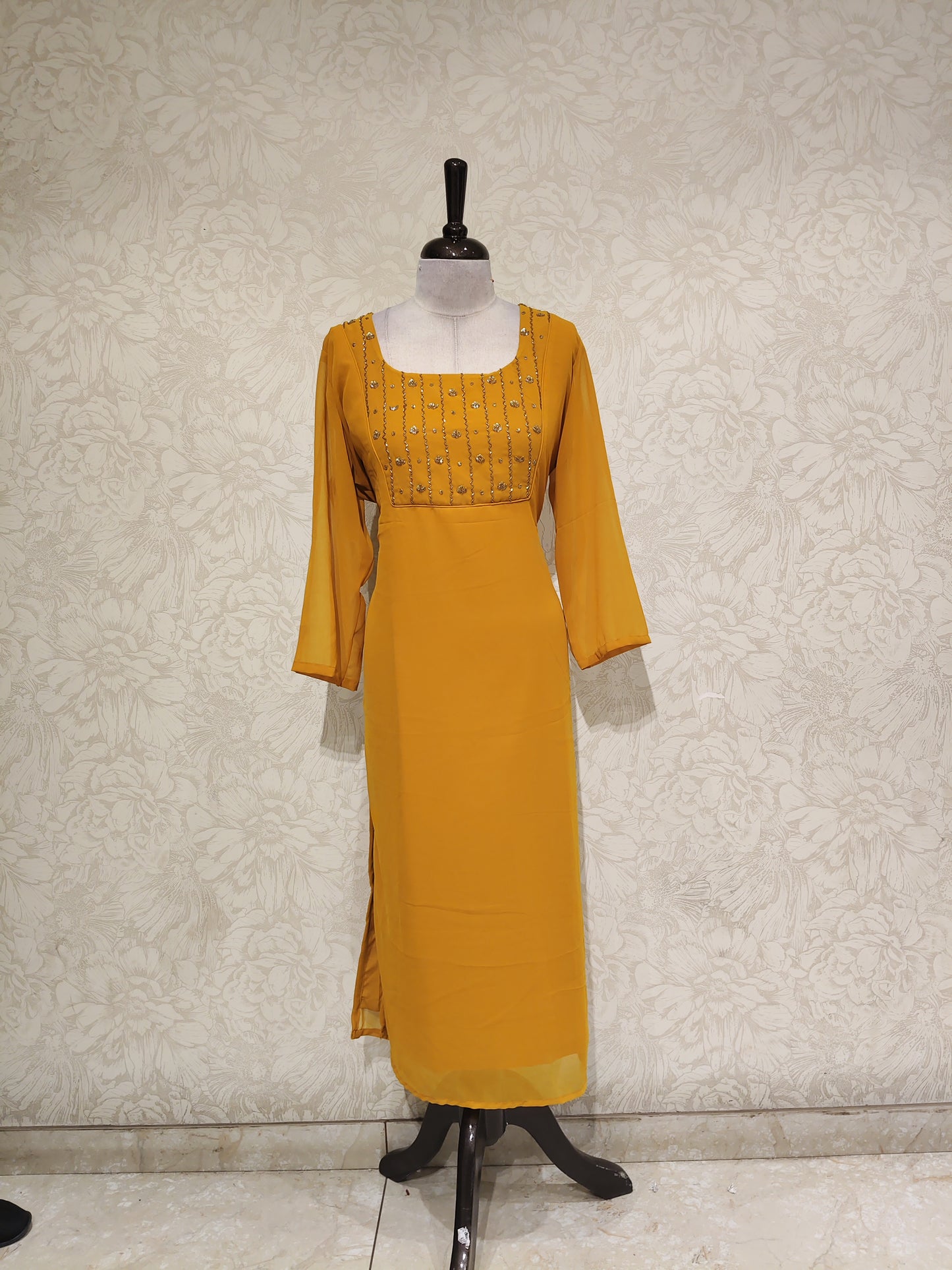 OFFER SALES TOP ONLY COLLECTIONS  - IHA 27845