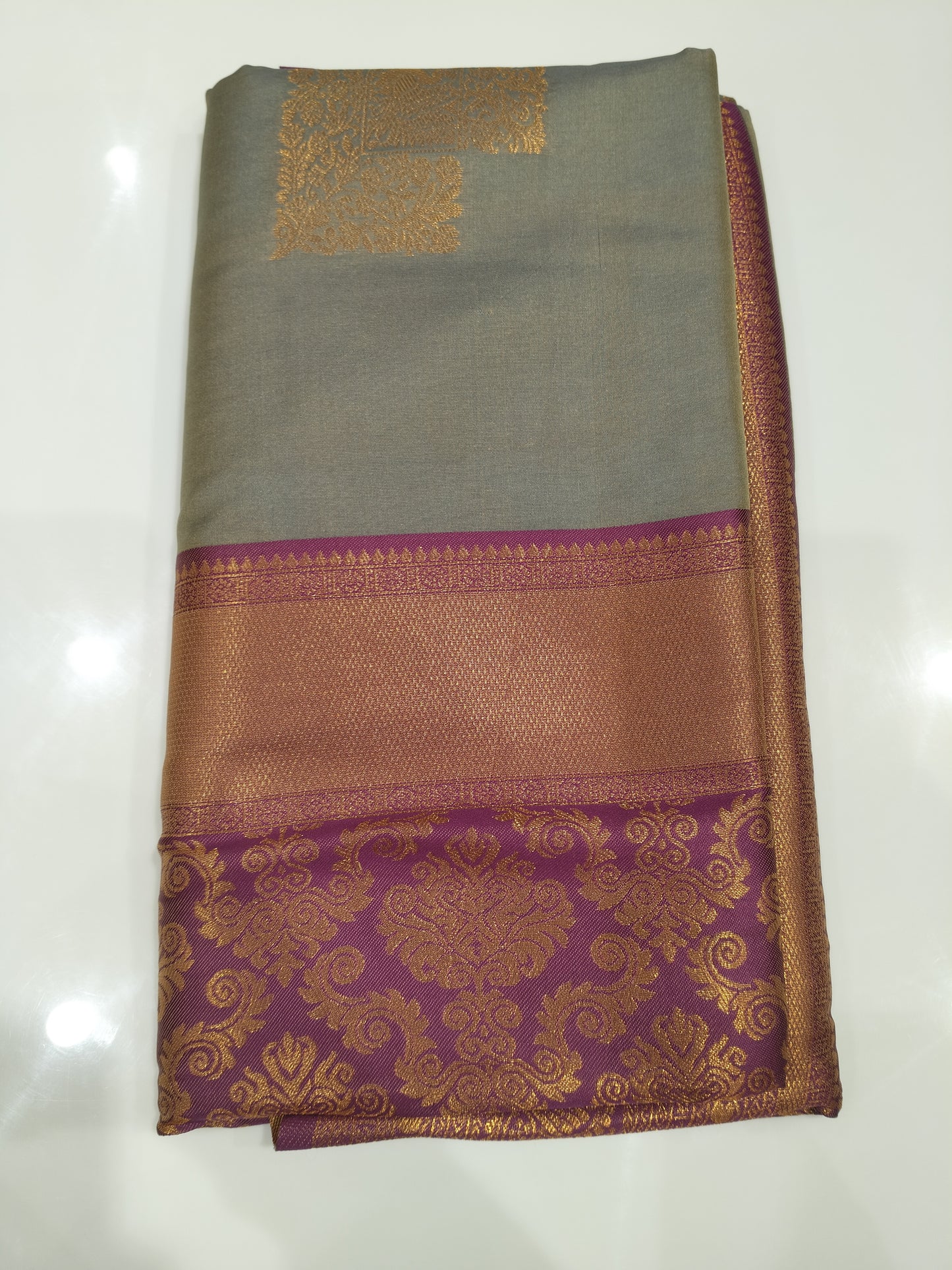 OFFER SALES SAREES - IHA 27667