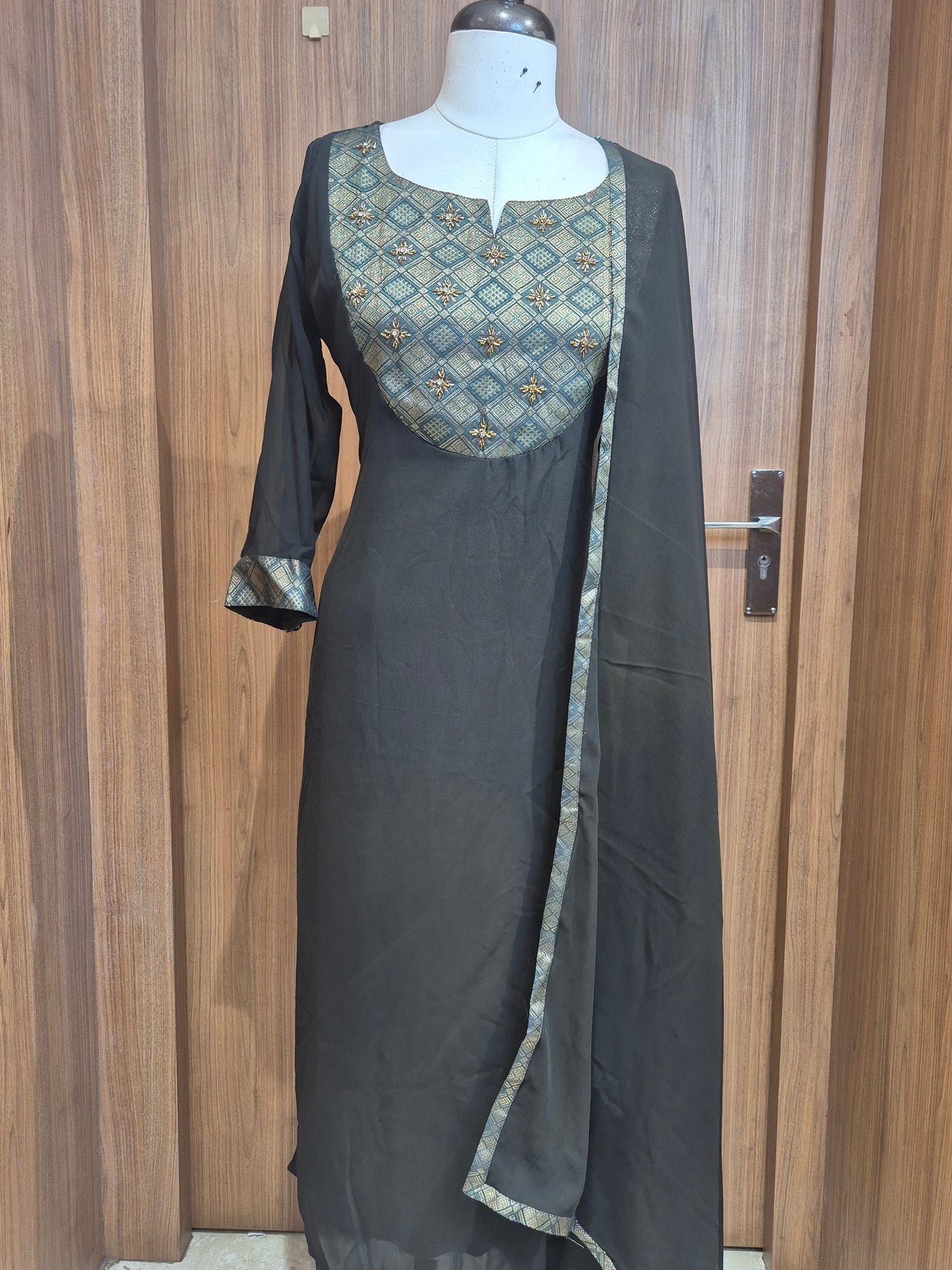 OFFER SALES TOPS COLLECTIONS - IHA 26789