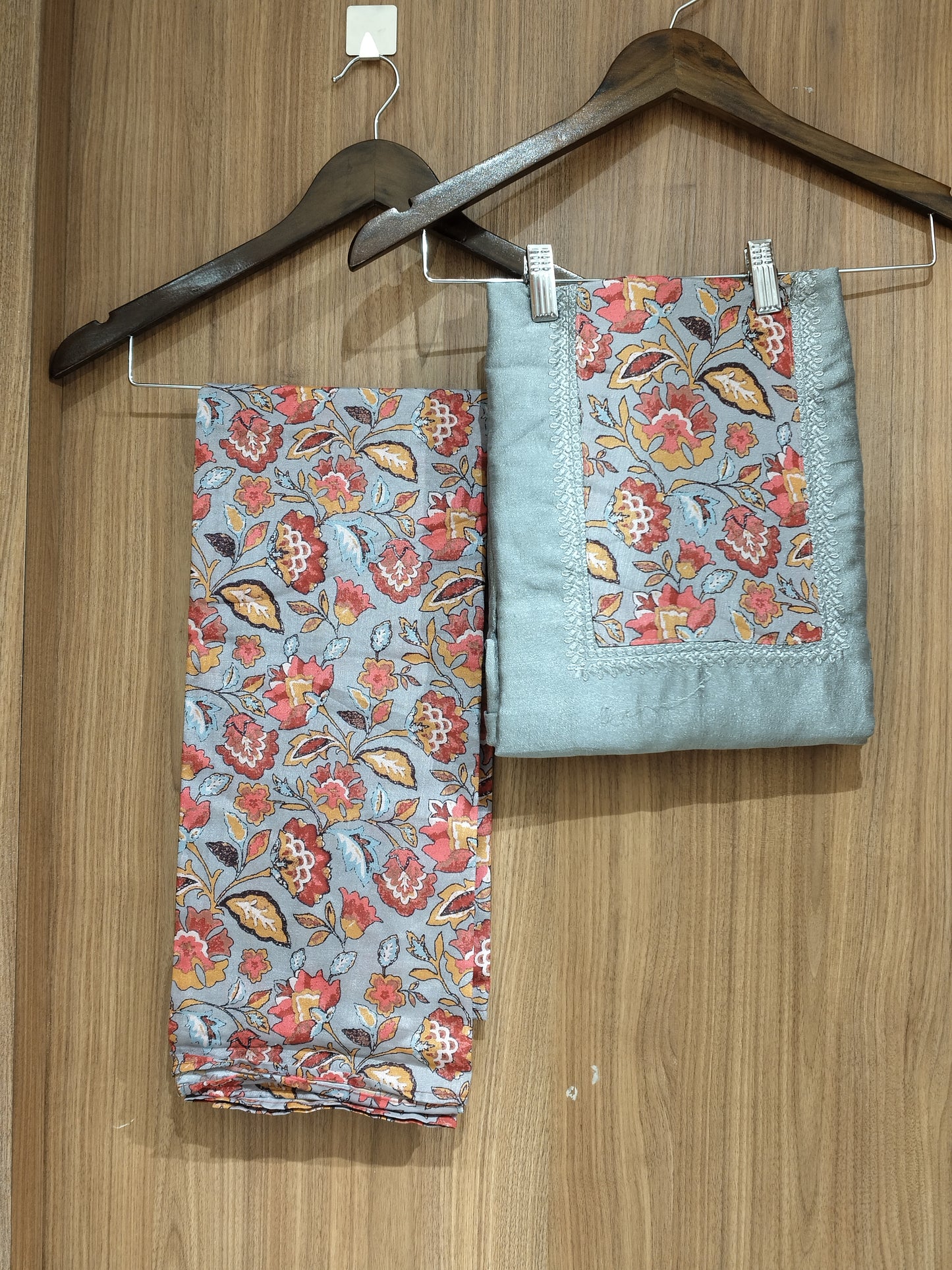 OFFER SALES UNSTITCHED SALWAR  - IHA 27566