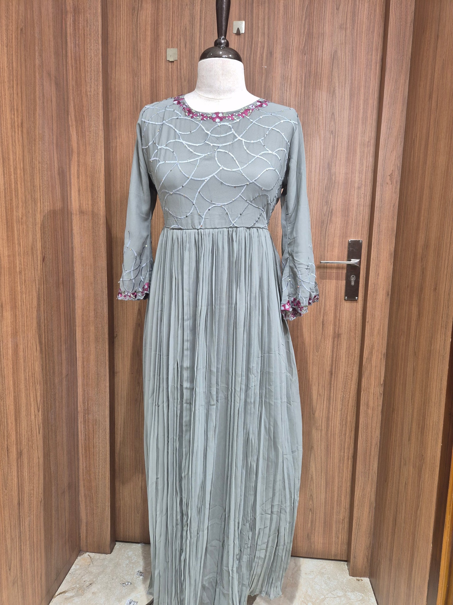 OFFER SALES TOPS COLLECTIONS - IHA 26746