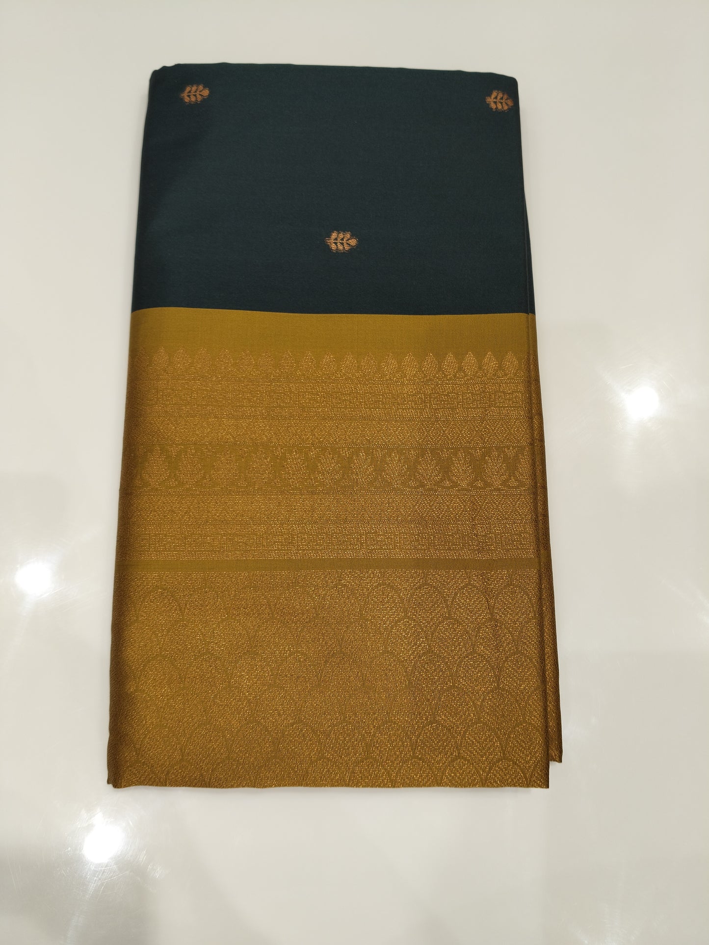 OFFER SALES SAREES - IHA 27601