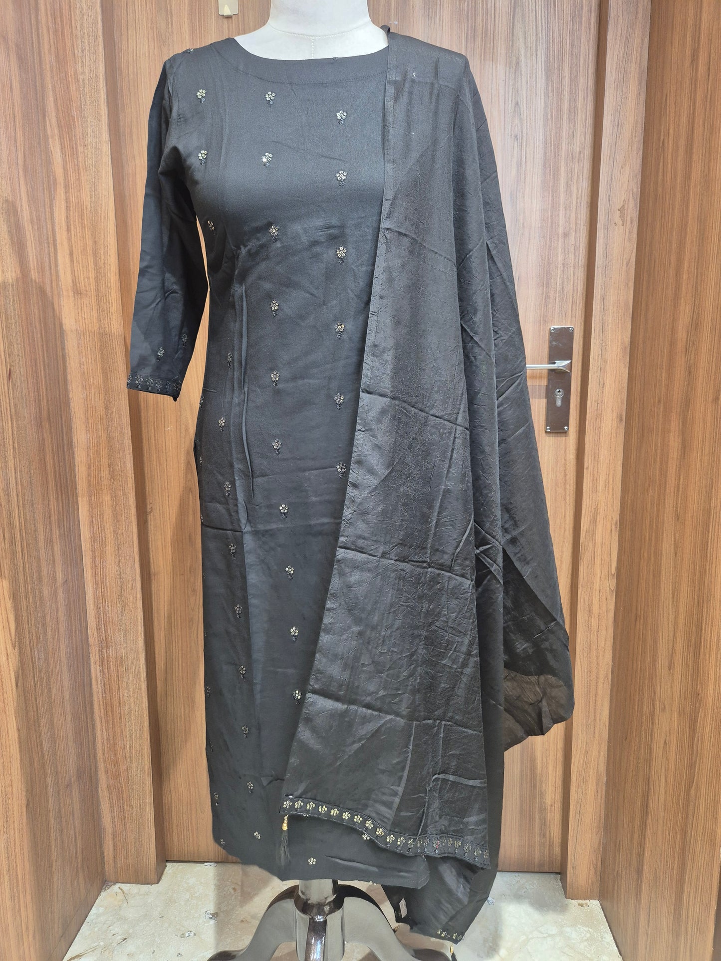 OFFER SALES TOPS COLLECTIONS - IHA 26796