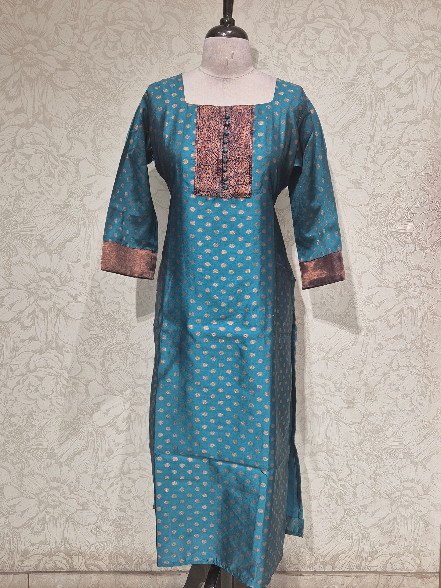 OFFER SALES TOPS COLLECTIONS - IHA 26847