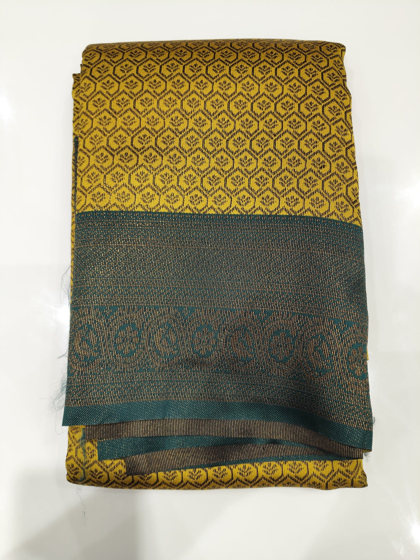 OFFER SALES SAREES - IHA 27667