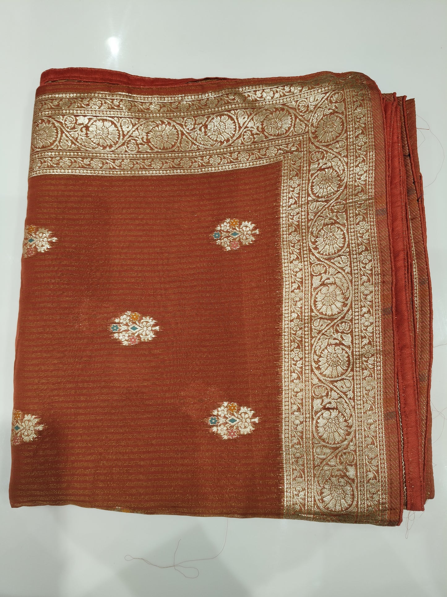 OFFER SALES SAREES - IHA 27667