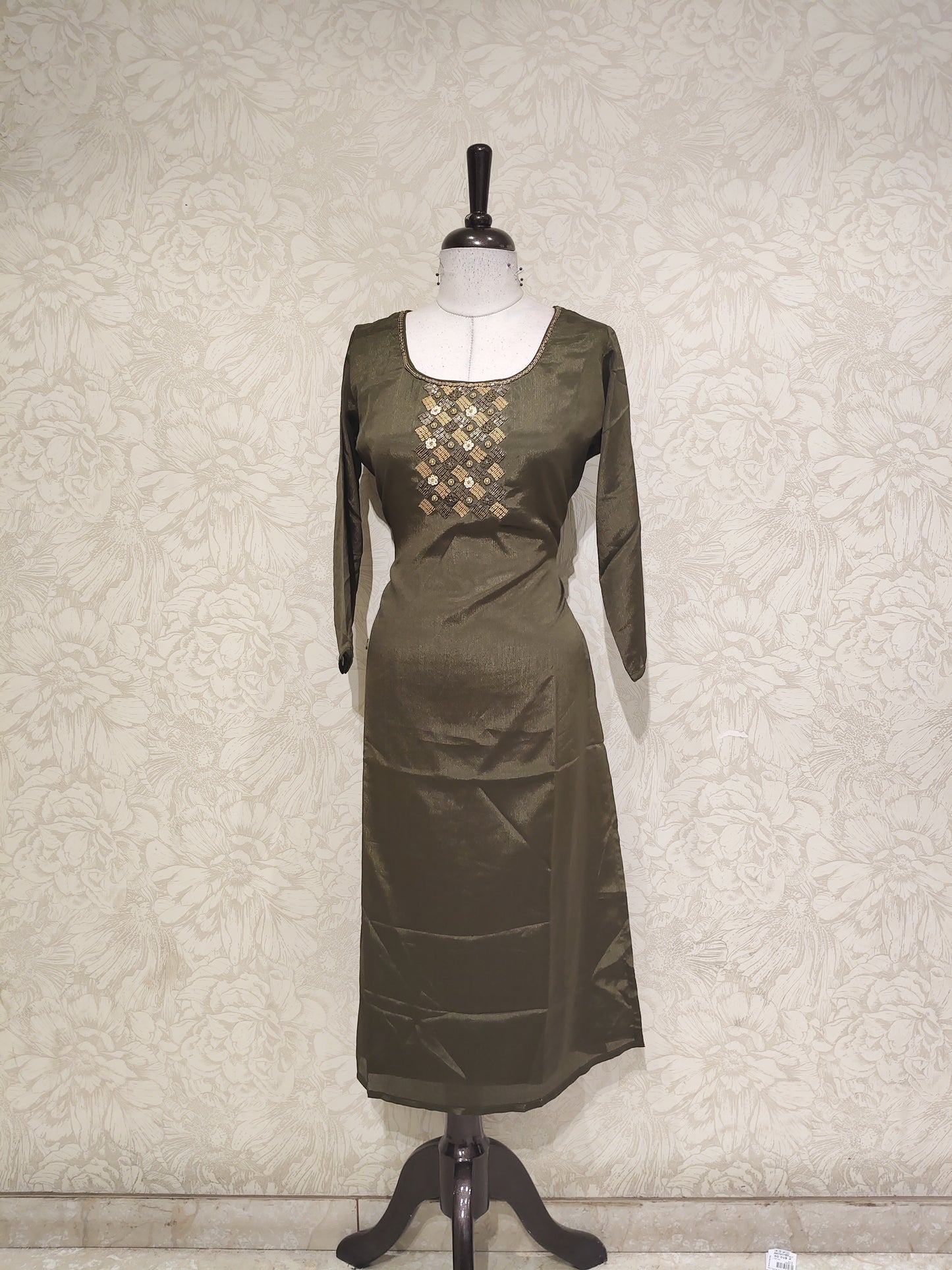 OFFER SALES TOP ONLY COLLECTIONS  - IHA 27844