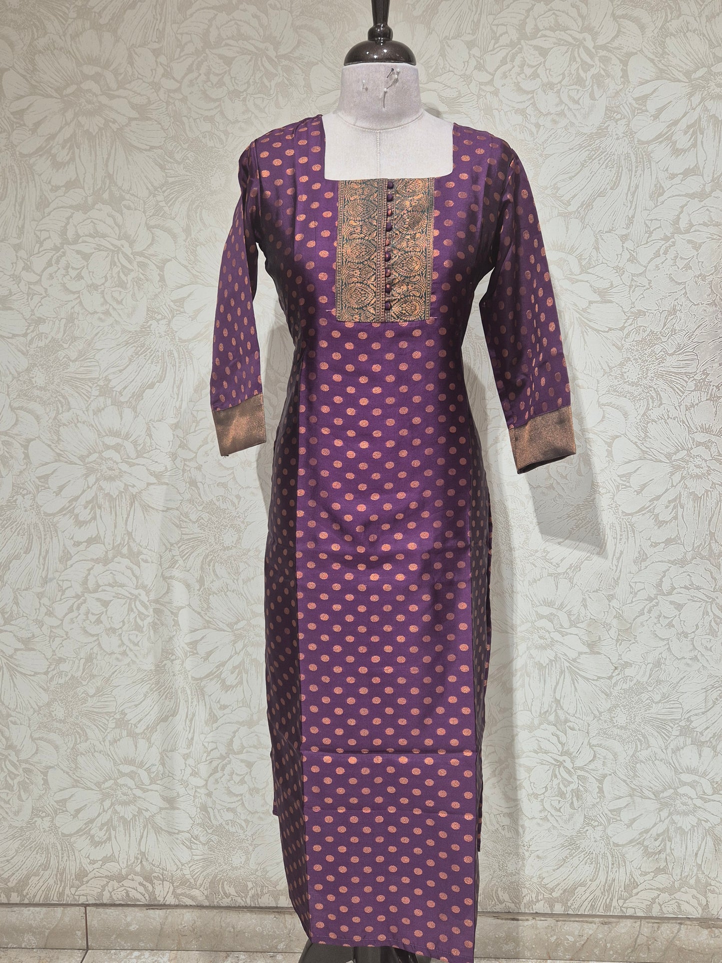 OFFER SALES TOPS COLLECTIONS - IHA 26847
