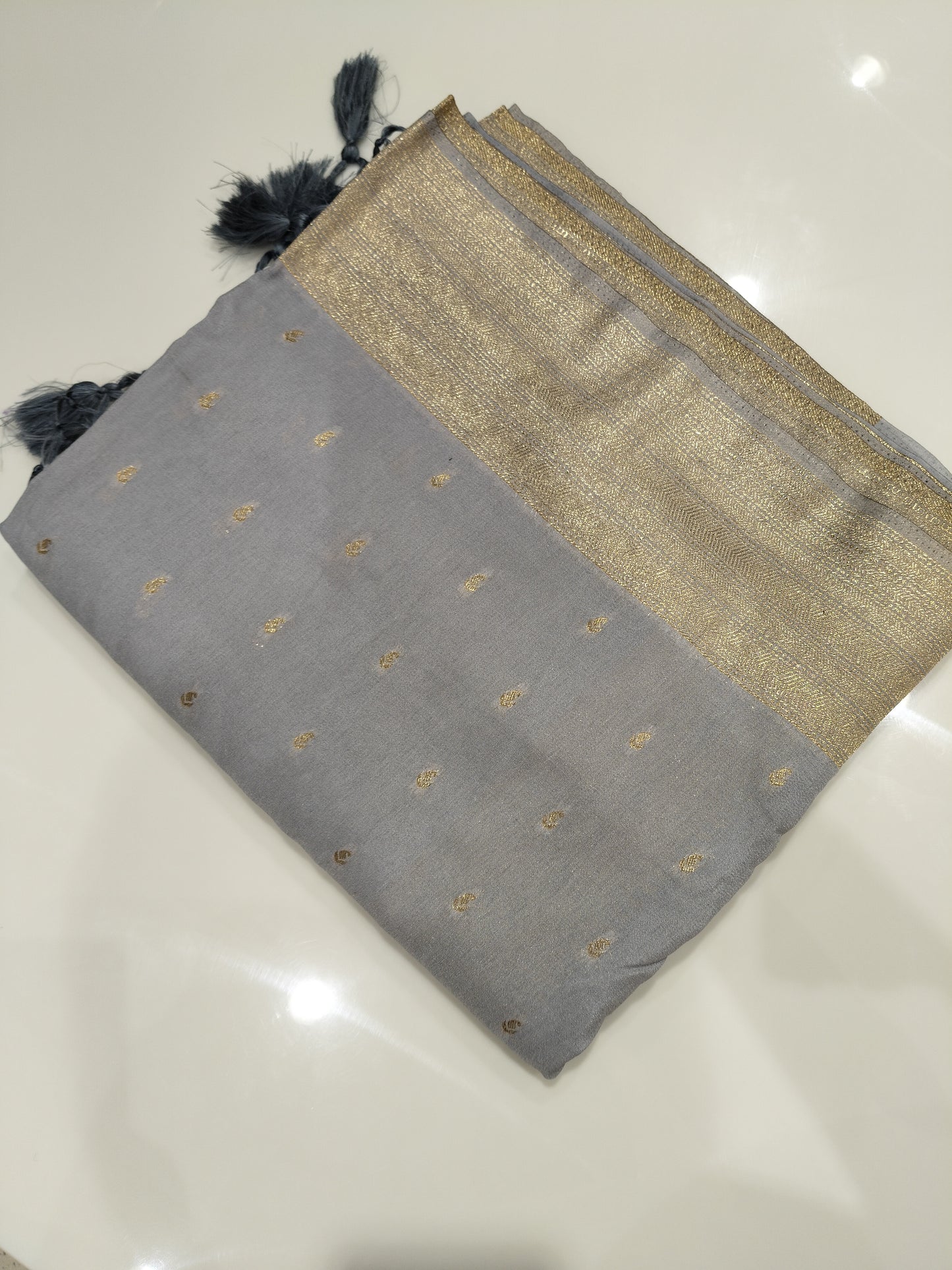 OFFER SALES SAREES - IHA 27601