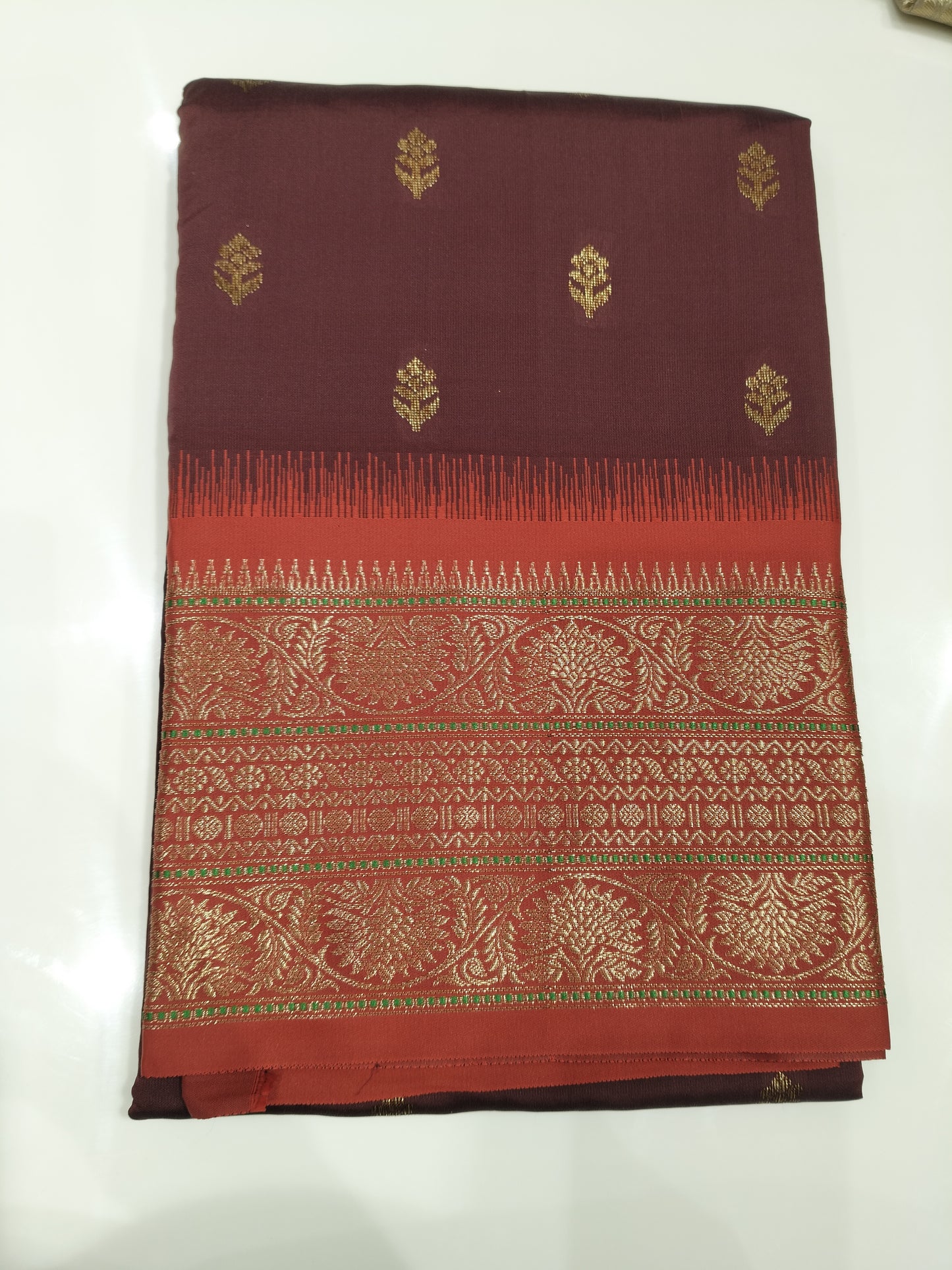 OFFER SALES SAREES - IHA 27667