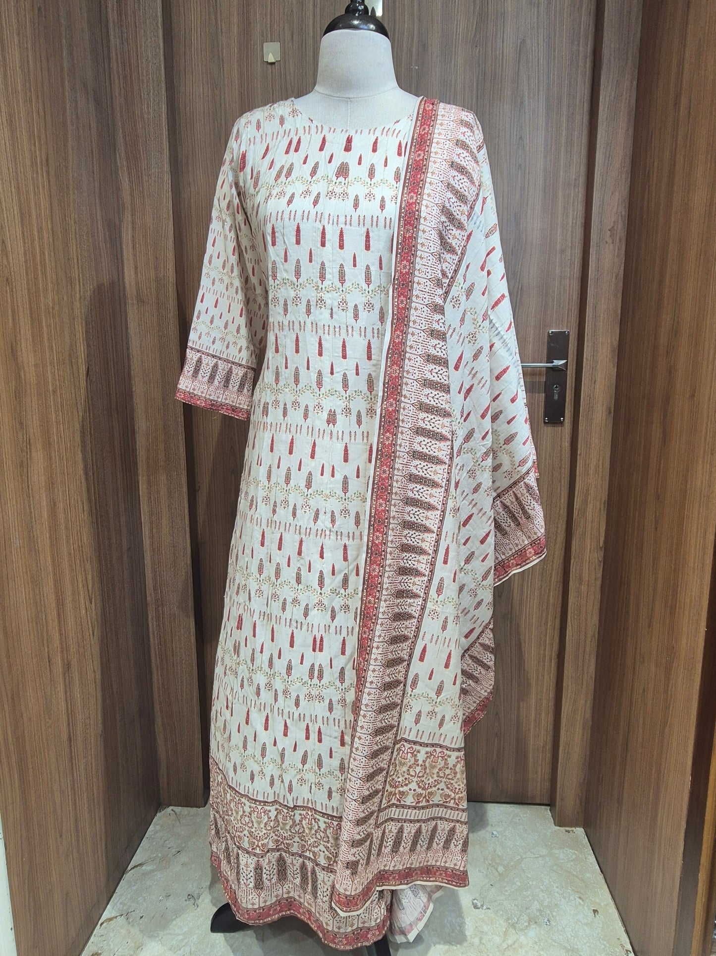 OFFER SALES TOPS COLLECTIONS - IHA 26796