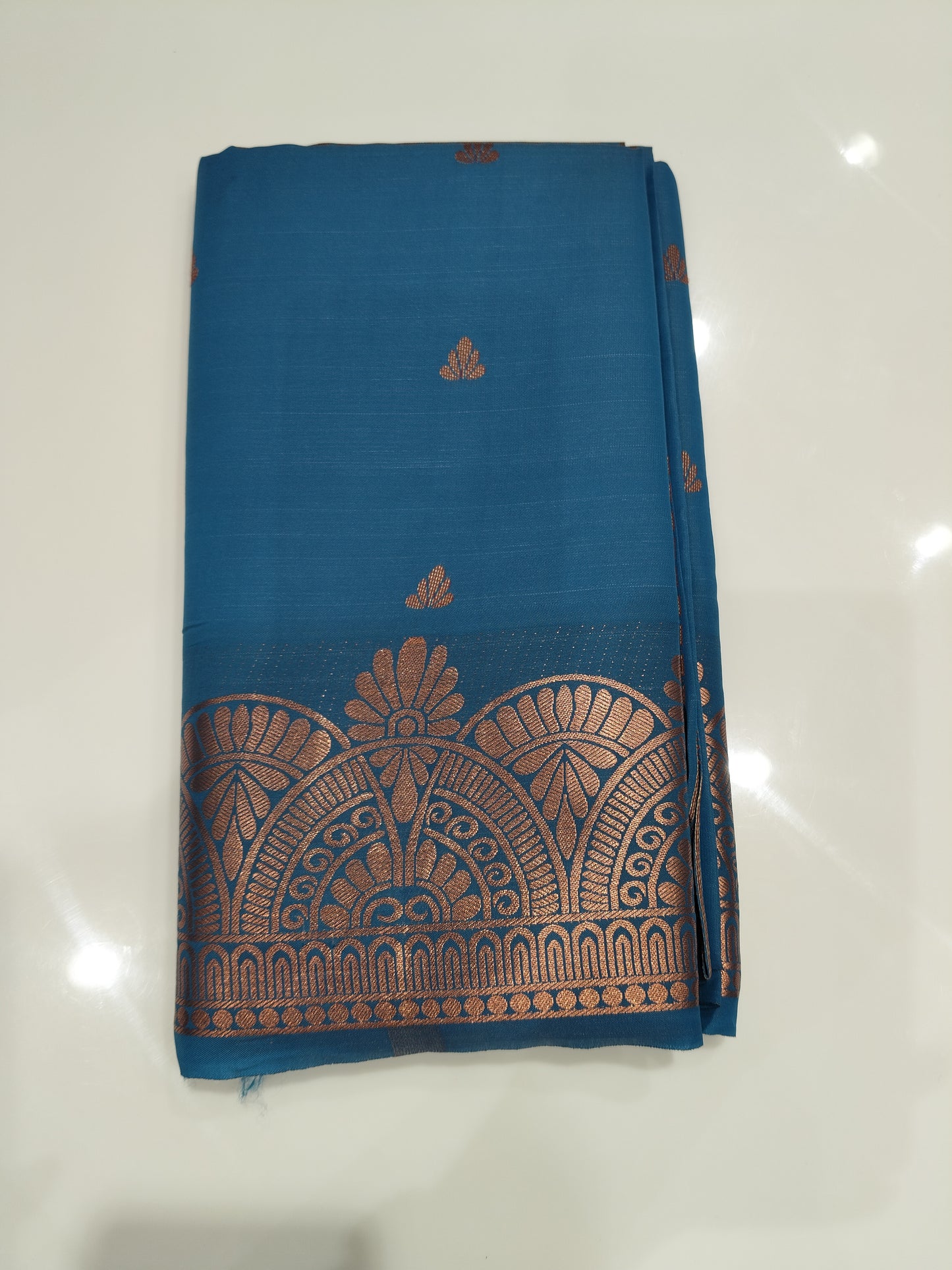 OFFER SALES SAREES - IHA 27601
