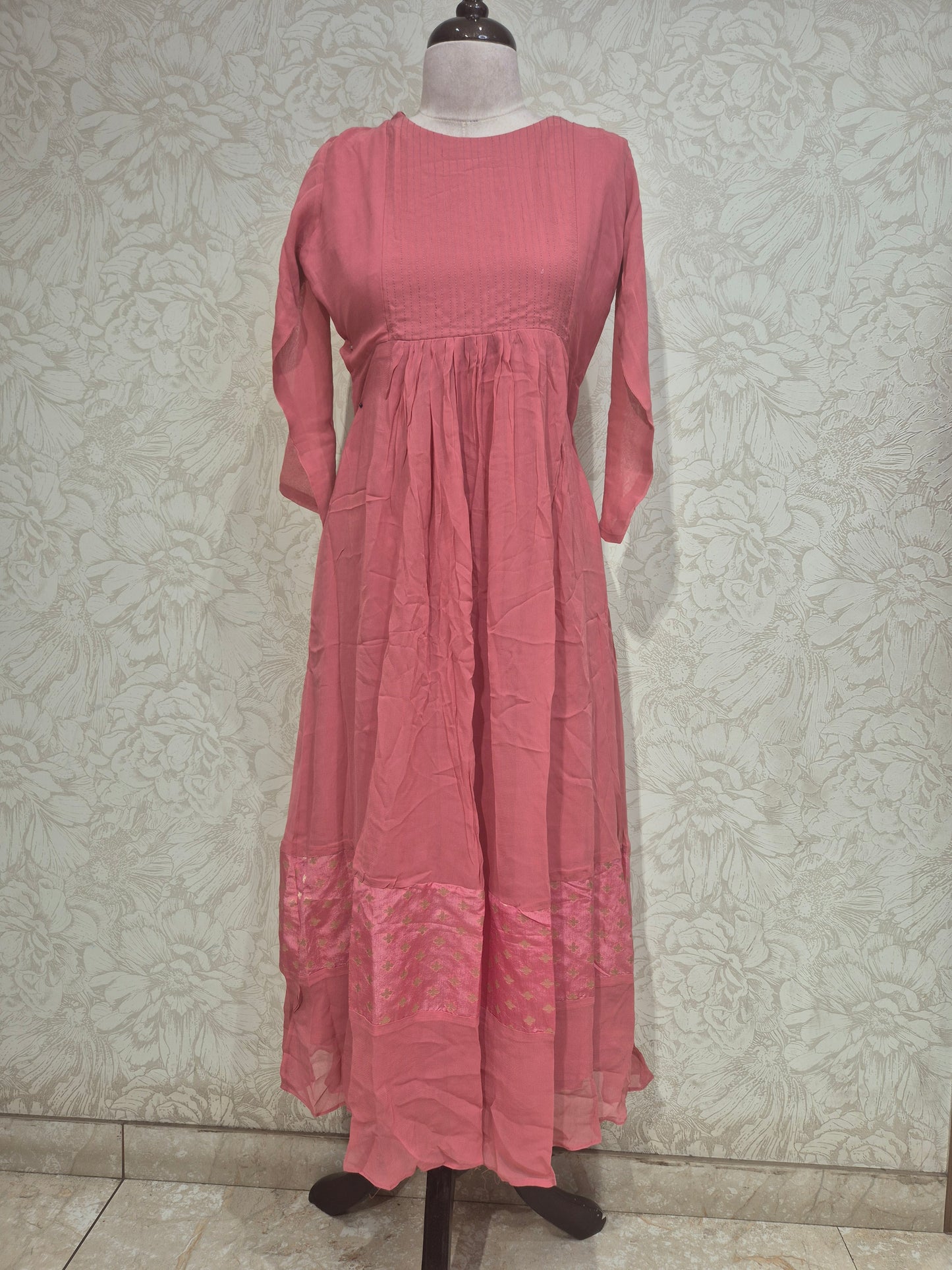 OFFER SALES TOPS COLLECTIONS - IHA 26842