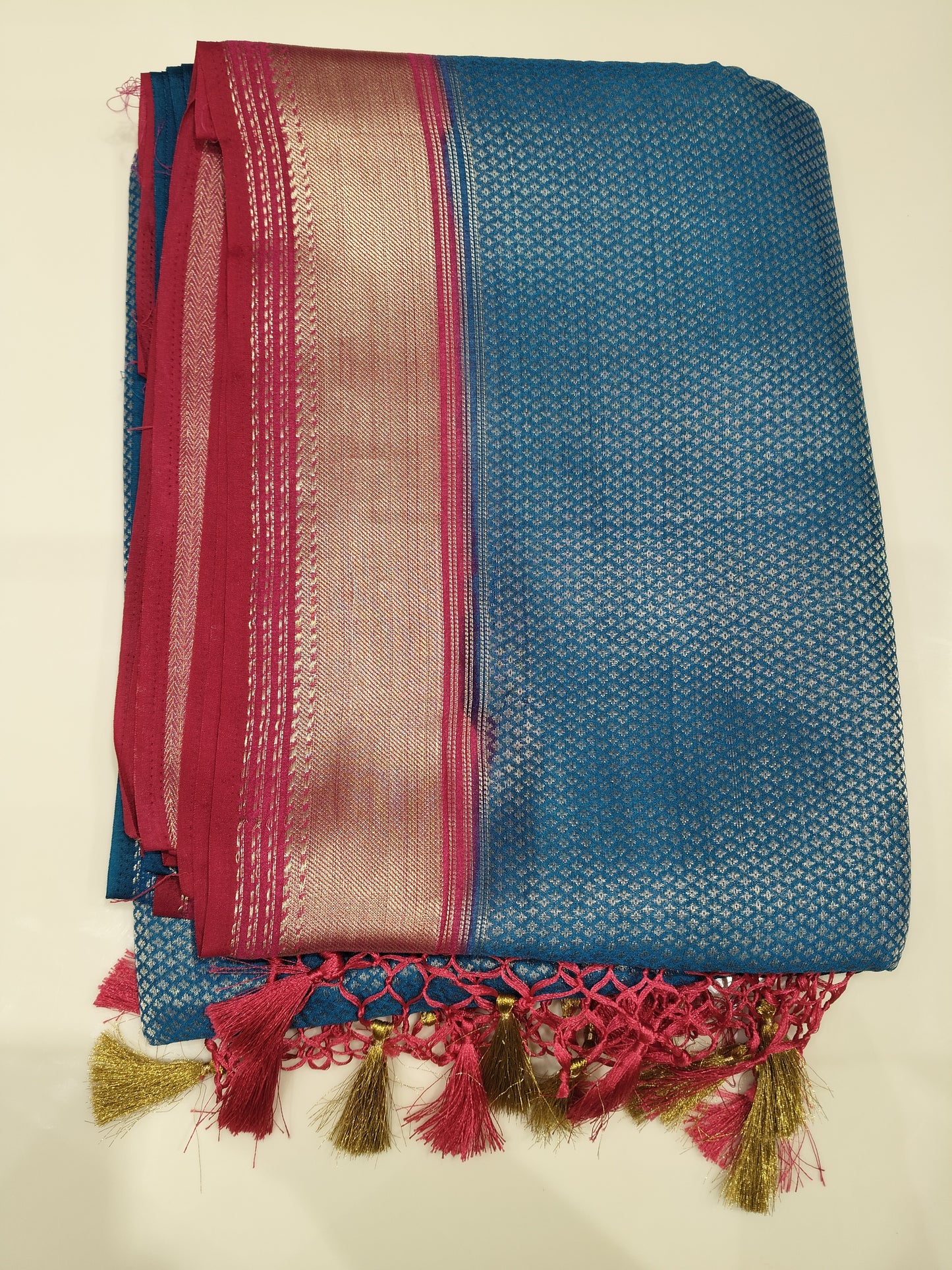OFFER SALES SAREES - IHA 27667
