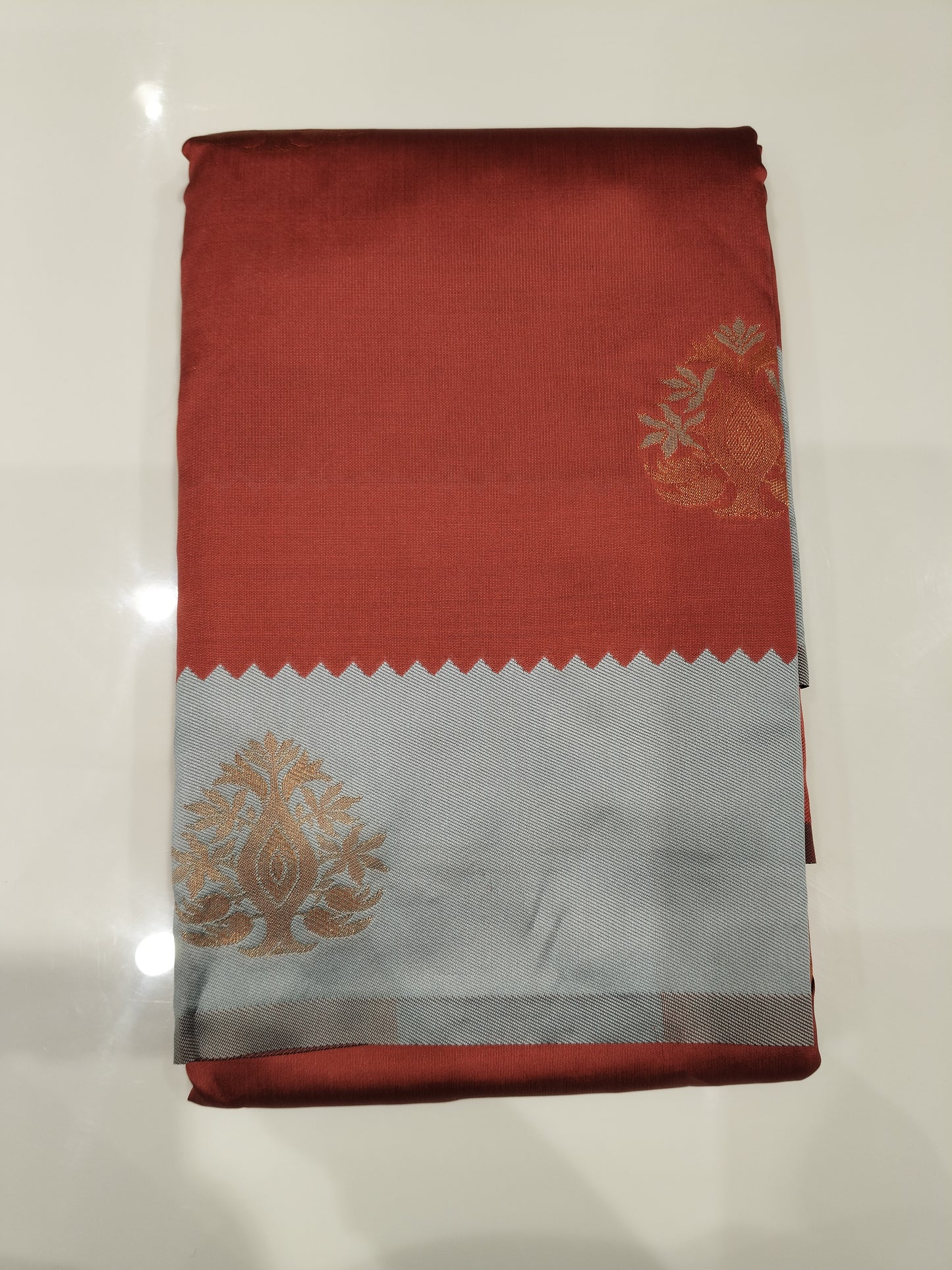 OFFER SALES SAREES - IHA 27667
